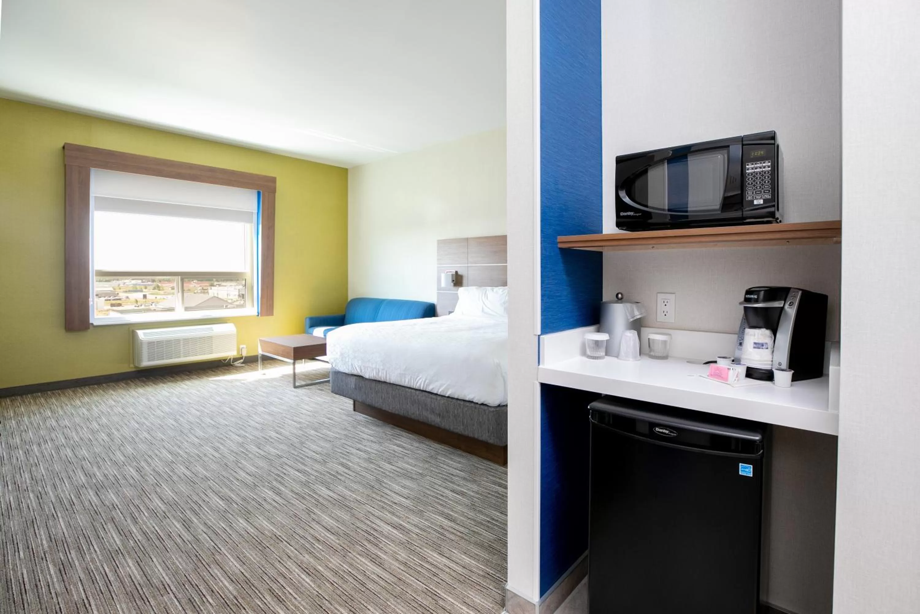 Deluxe King Room - Non-Smoking in Holiday Inn Express - Lethbridge Southeast by IHG