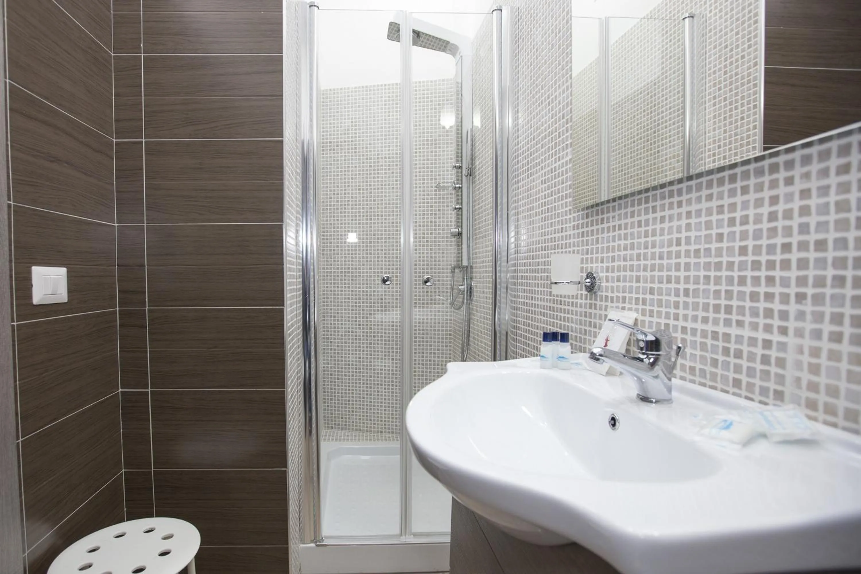 Bathroom in Napoli Garibaldi Square