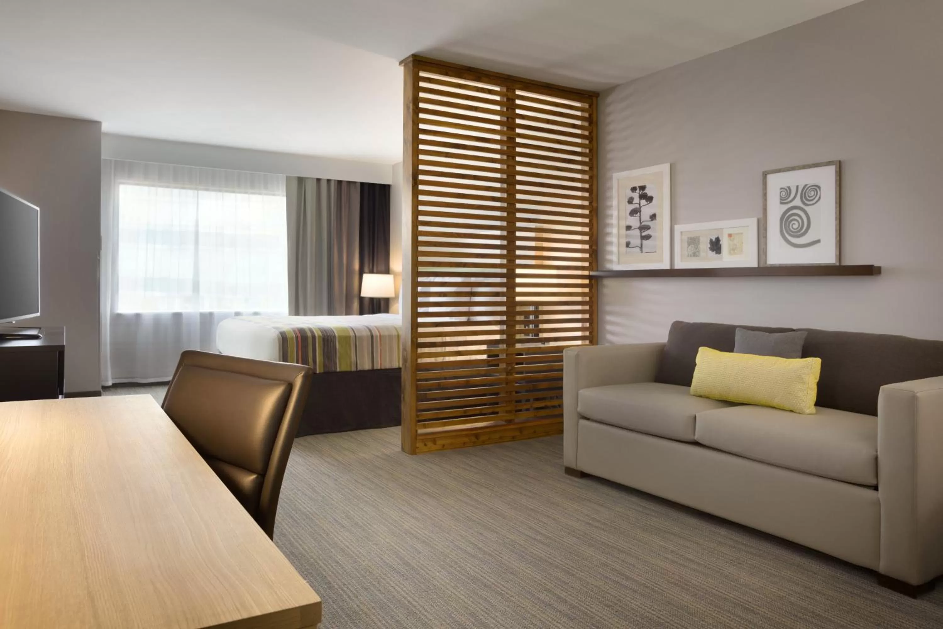 King Studio Suite in Country Inn & Suites Asheville River Arts District