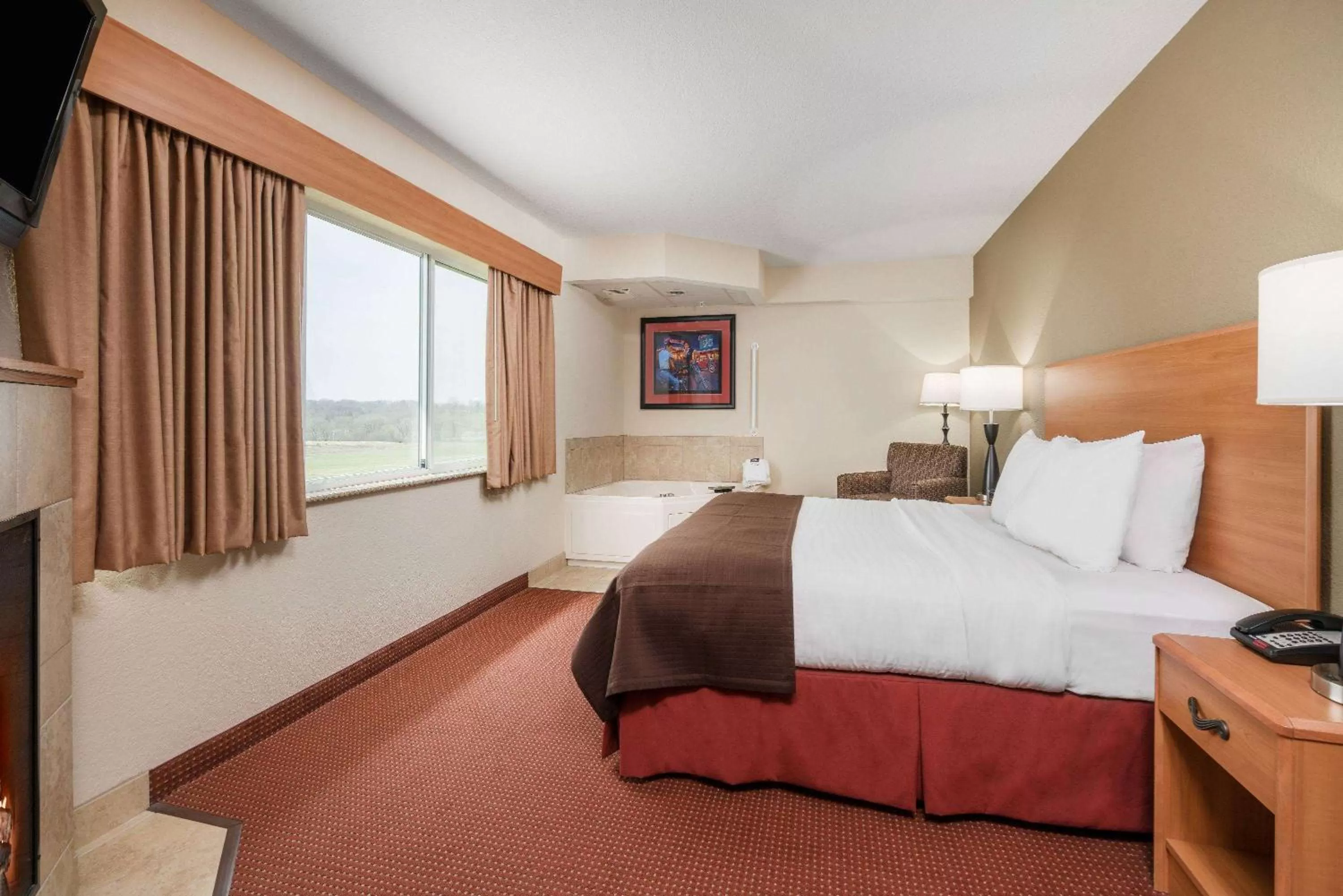 Two-Bedroom King Suite - Non-Smoking in AmericInn by Wyndham Anamosa