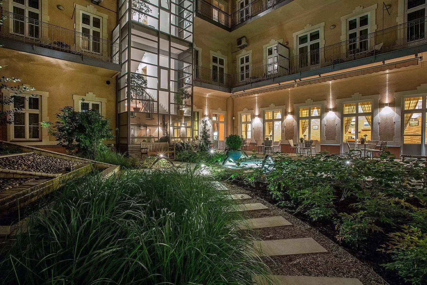 Classic Suite in Mamaison Residence Izabella Budapest