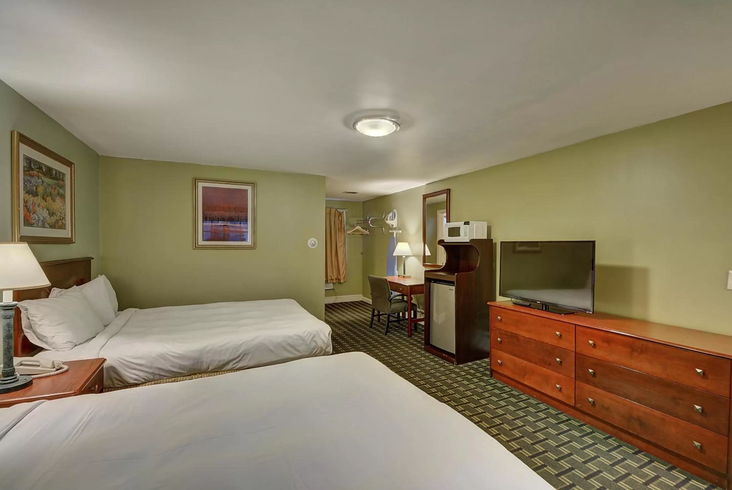 Double Room with Two Double Beds in Colonial Motel and Spa