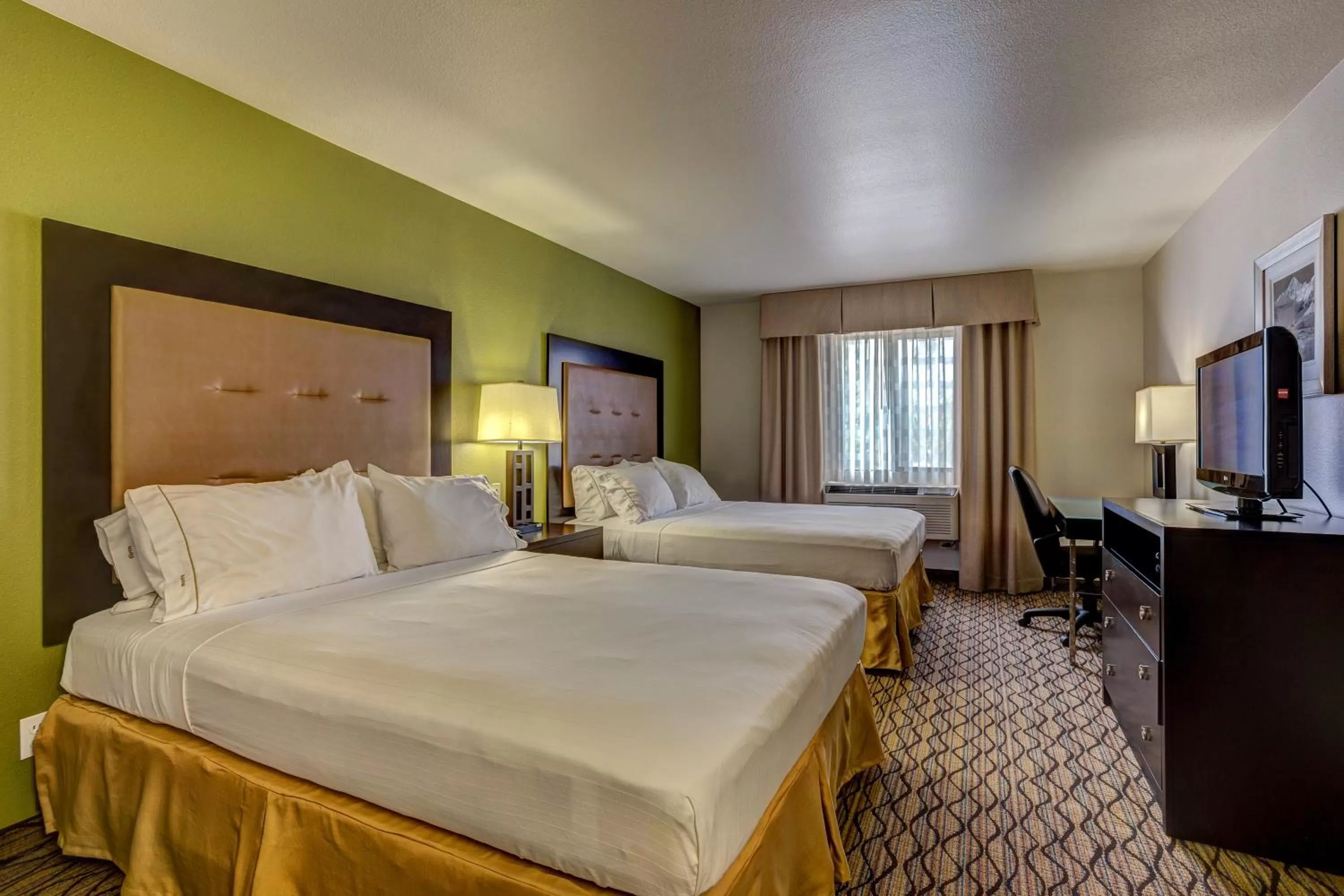 Queen Room with Two Queen Beds - Non-Smoking in Holiday Inn Express Hotel & Suites Montrose - Black Canyon Area, an IHG Hotel