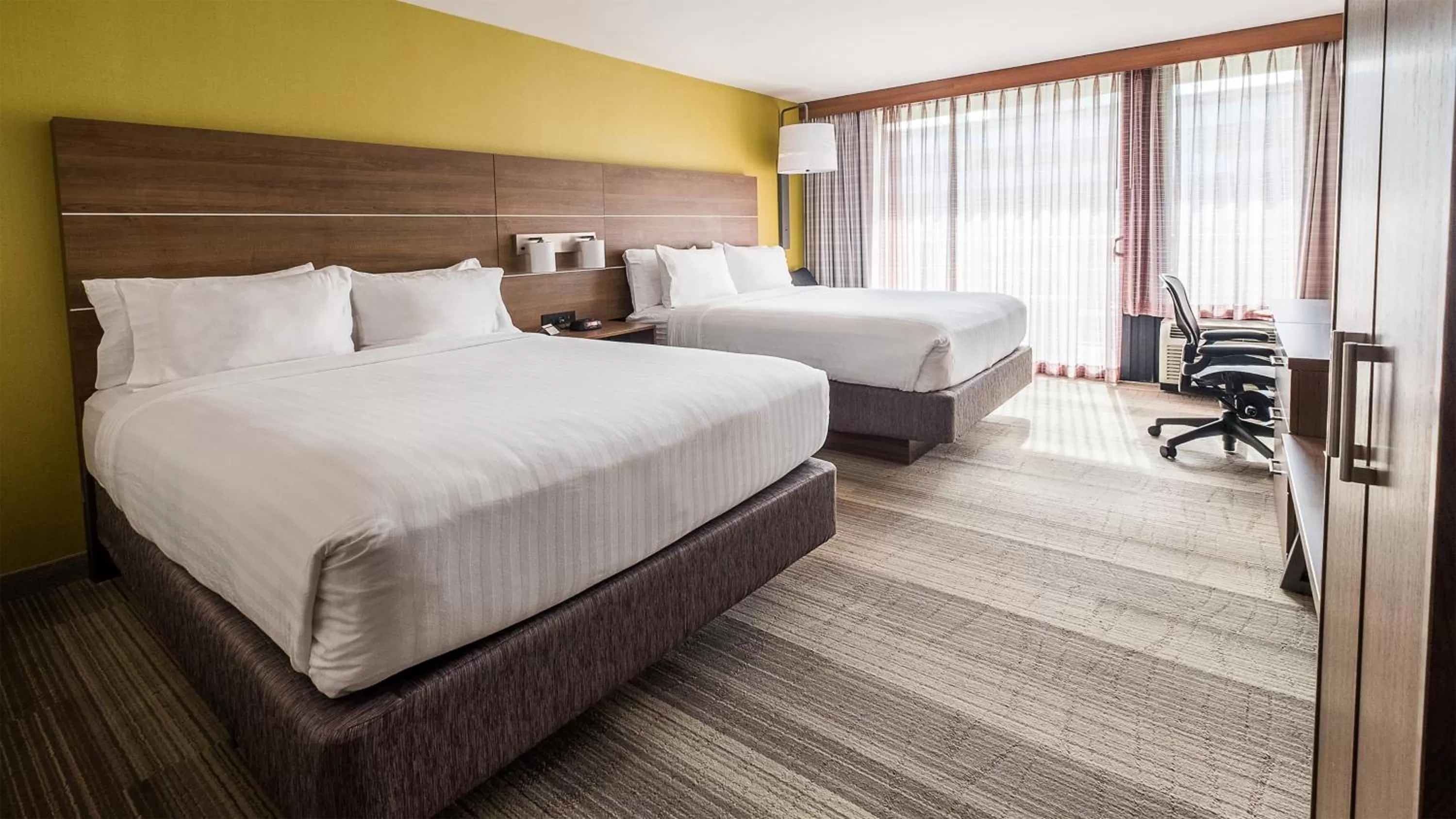 Standard Queen Room with Two Queen Beds and Pool View in Holiday Inn Express Fullerton-Anaheim by IHG