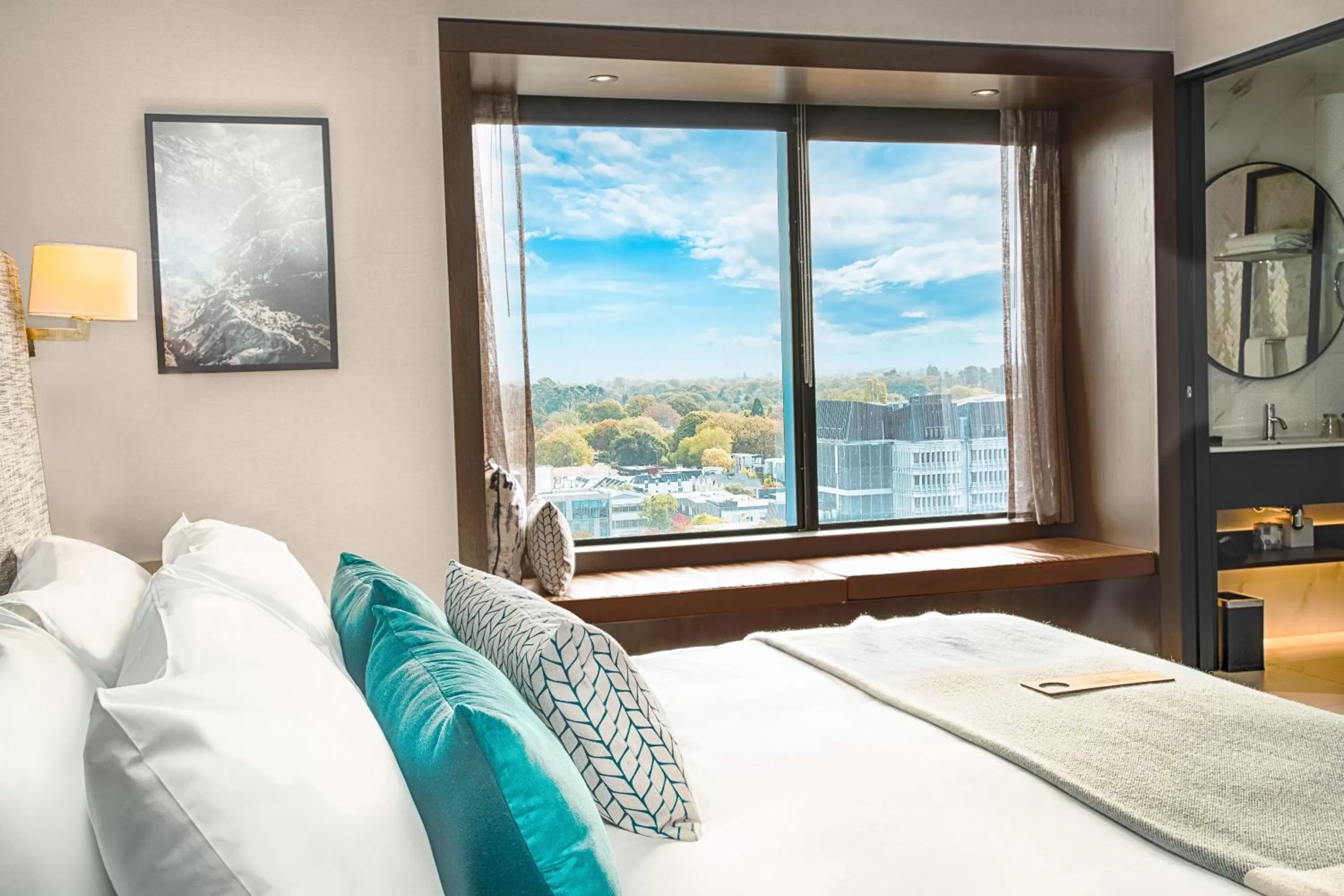 Standard King Room with City View in Crowne Plaza Christchurch by IHG