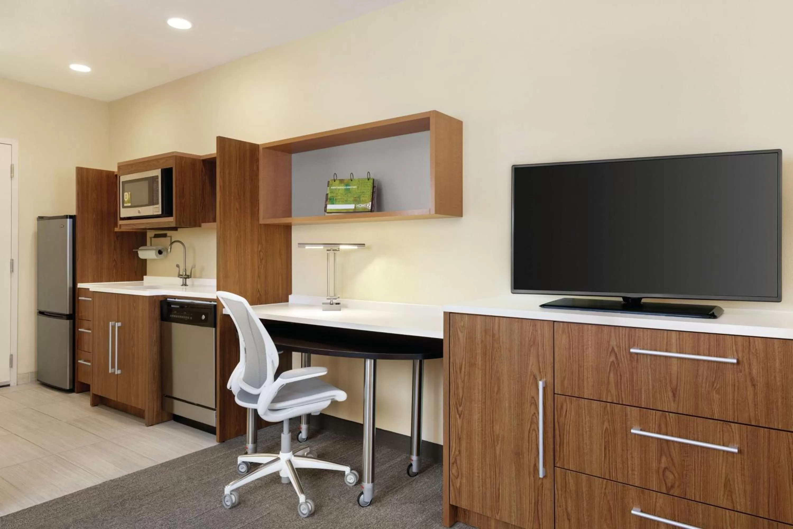 Queen Studio Suite - Hearing Access/Non-Smoking in Home2 Suites by Hilton Minneapolis Bloomington