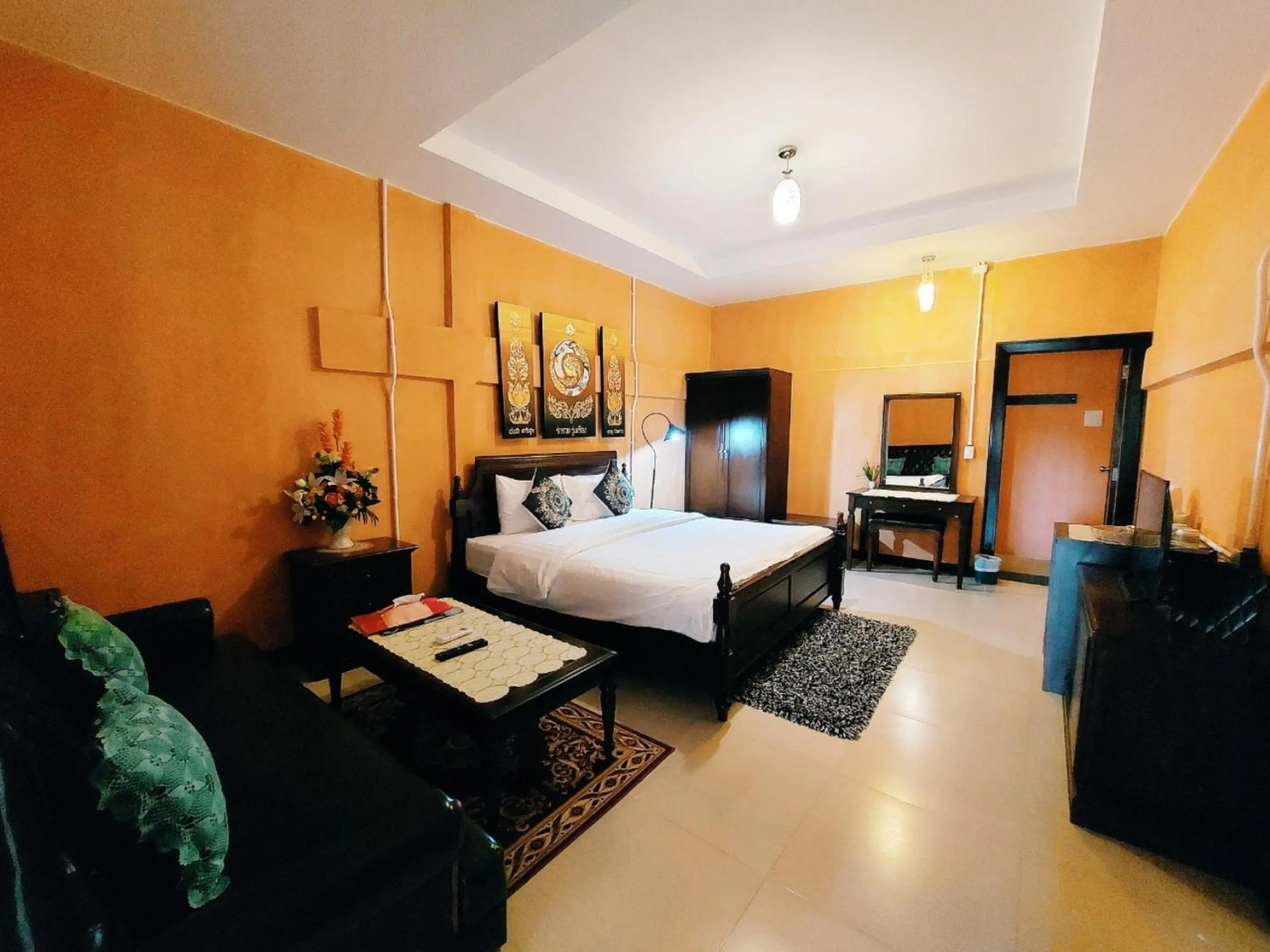 Suite with Spa Bath in Retro Box Hotel Chumphon