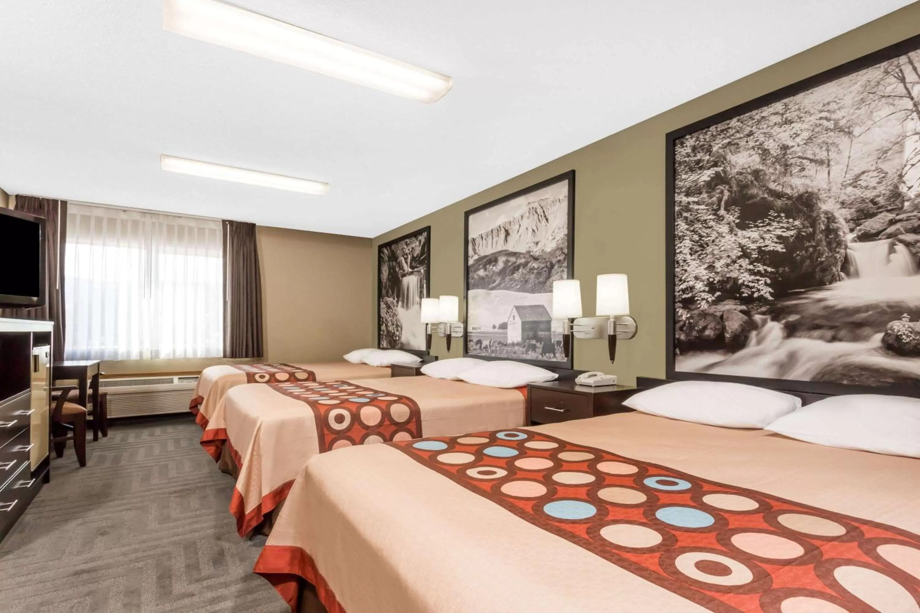 Studio Suite with Three Queen Beds - Non-Smoking in Super 8 by Wyndham LaGrande