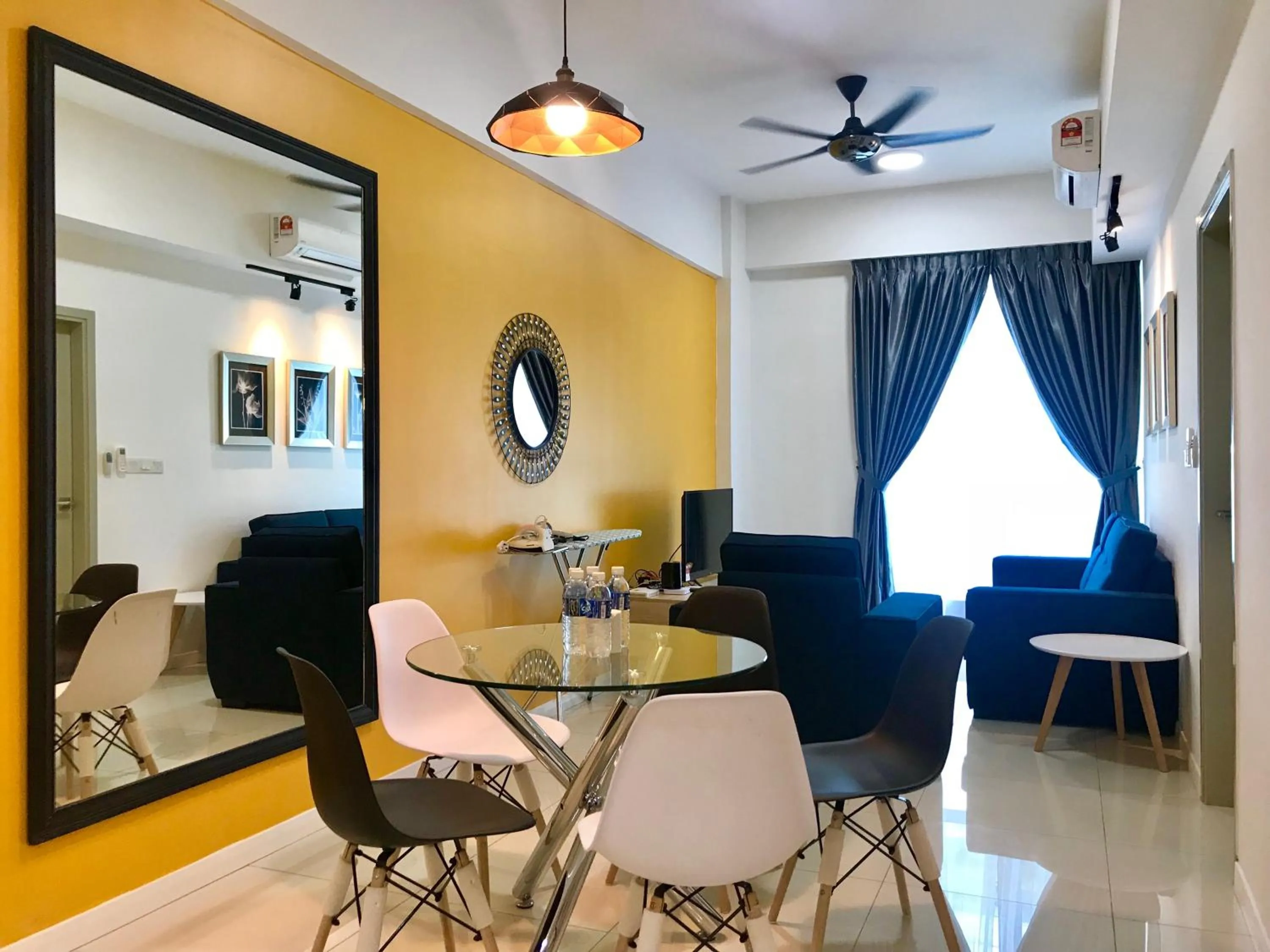 Deluxe Two-Bedroom Apartment in Sunset Seaview Vacation Condos @ Infinity Avenue