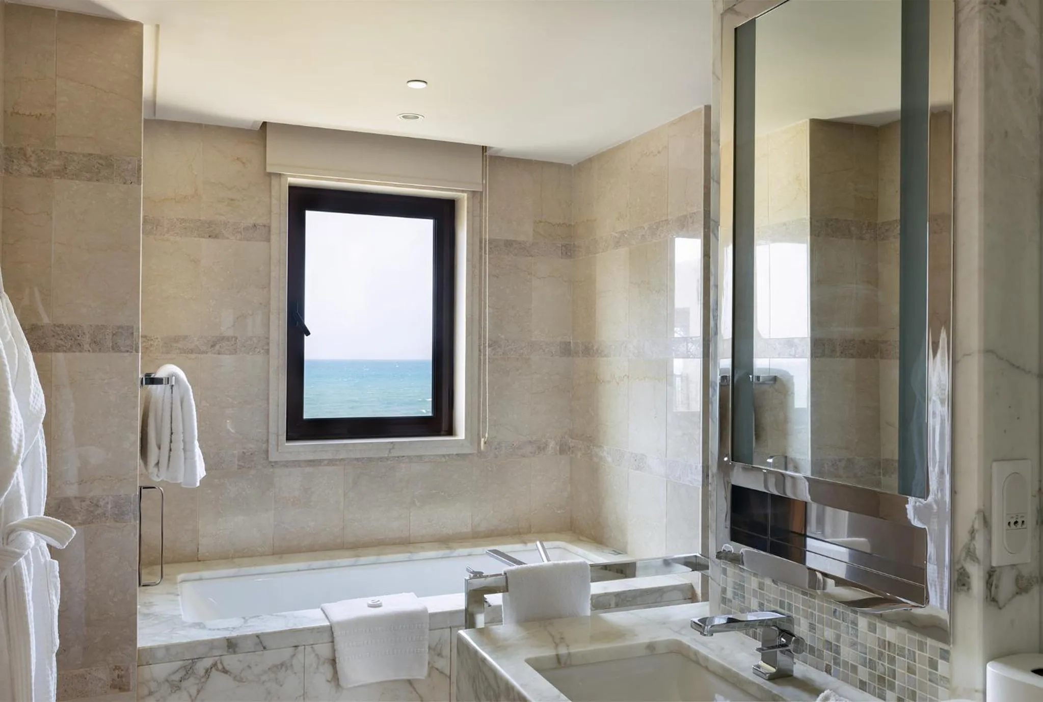 Deluxe Twin Room garden view in Four Seasons Hotel Tunis