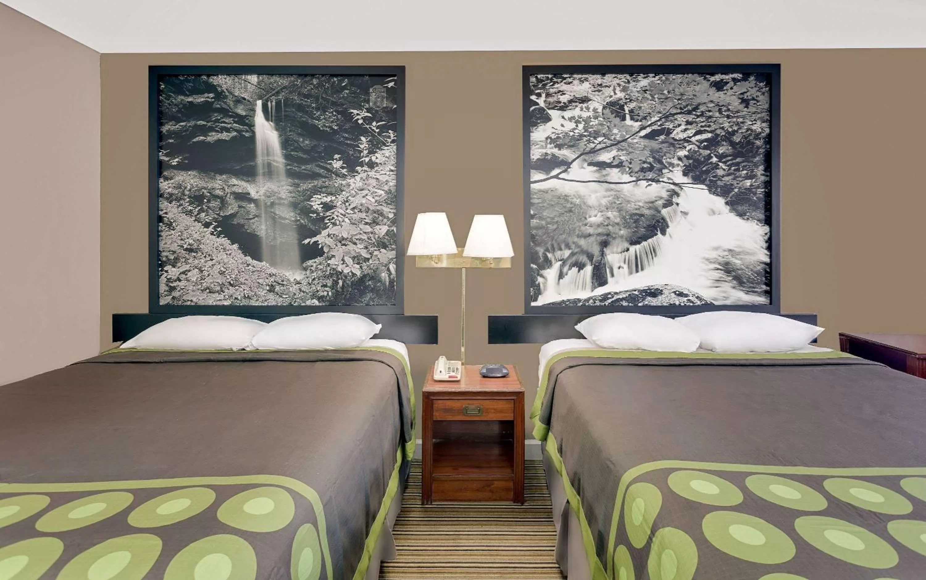 Queen Room with Two Queen Beds - Non-Smoking in Super 8 by Wyndham Athens