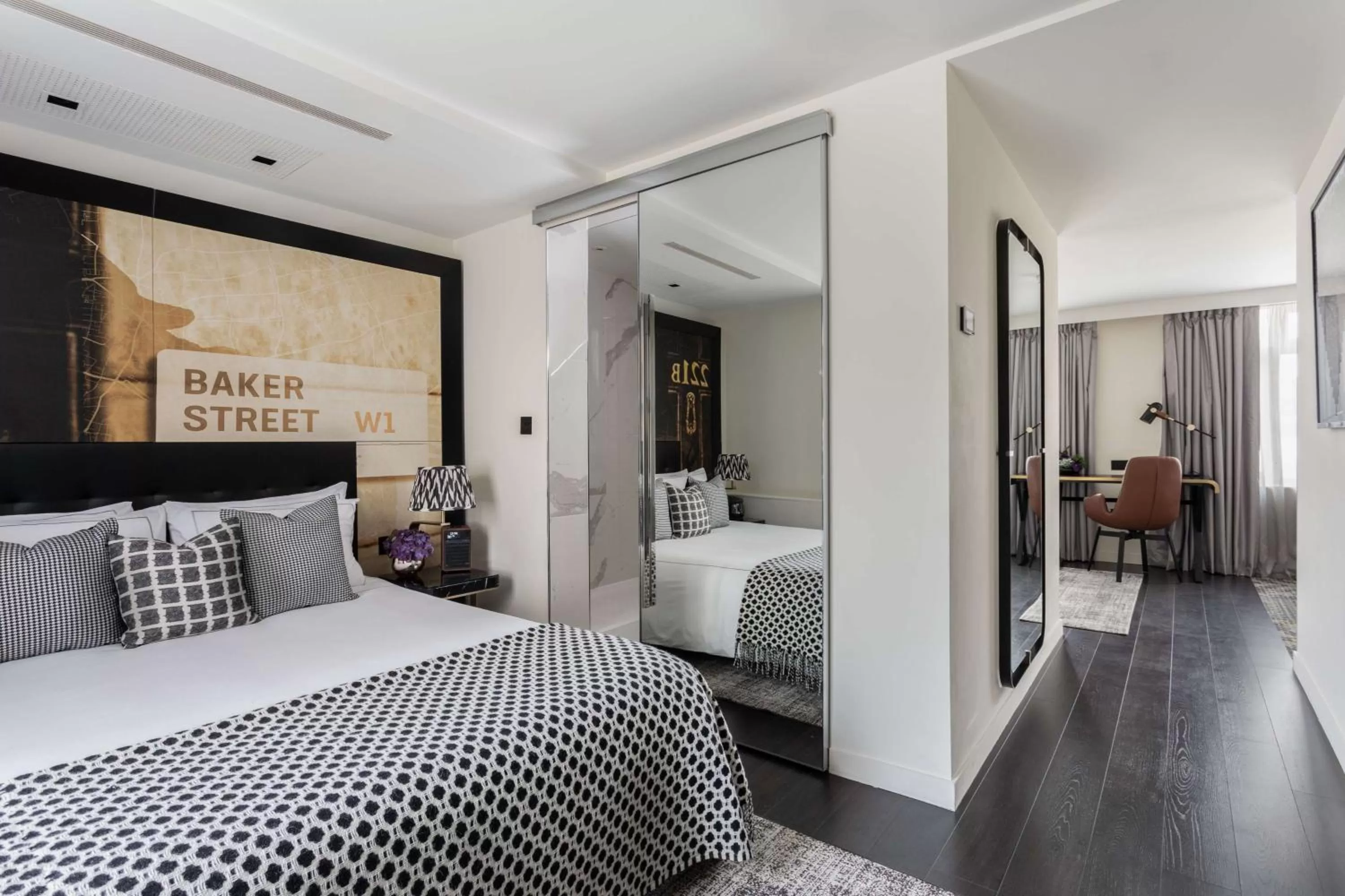 Chiltern Townhouse King Suite (2 Adults + 2 Children) in Holmes Hotel London