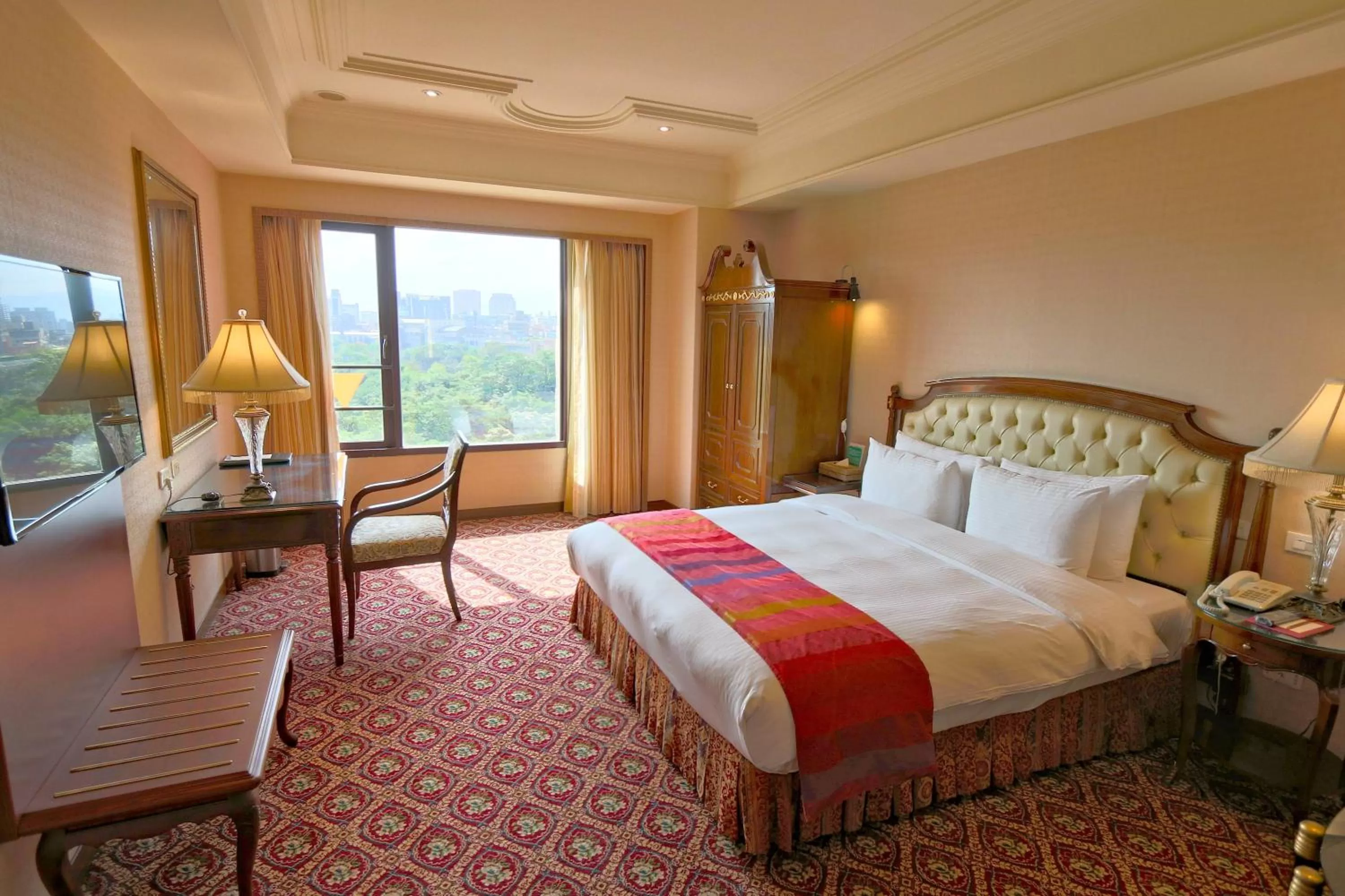 Deluxe Double Room with Park View in Rido Hotel