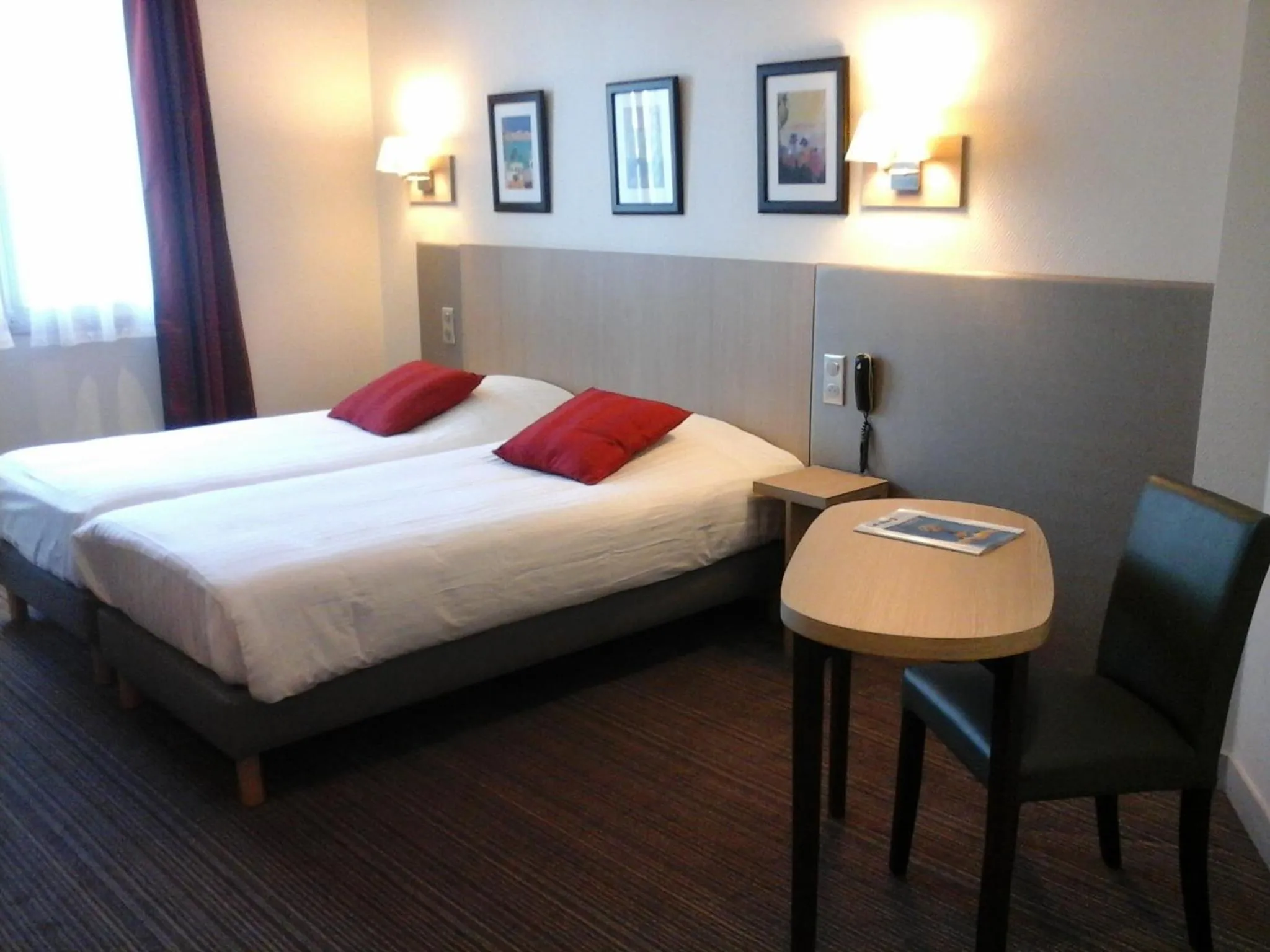 Twin Room in Hôtel Carmin