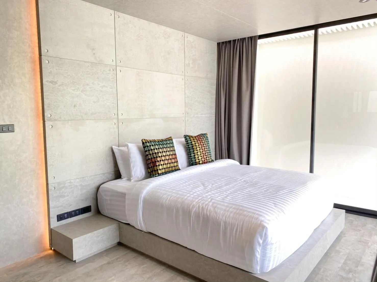 Deluxe Double Room with Balcony and Sea View in Nirundorn Resort Chaam