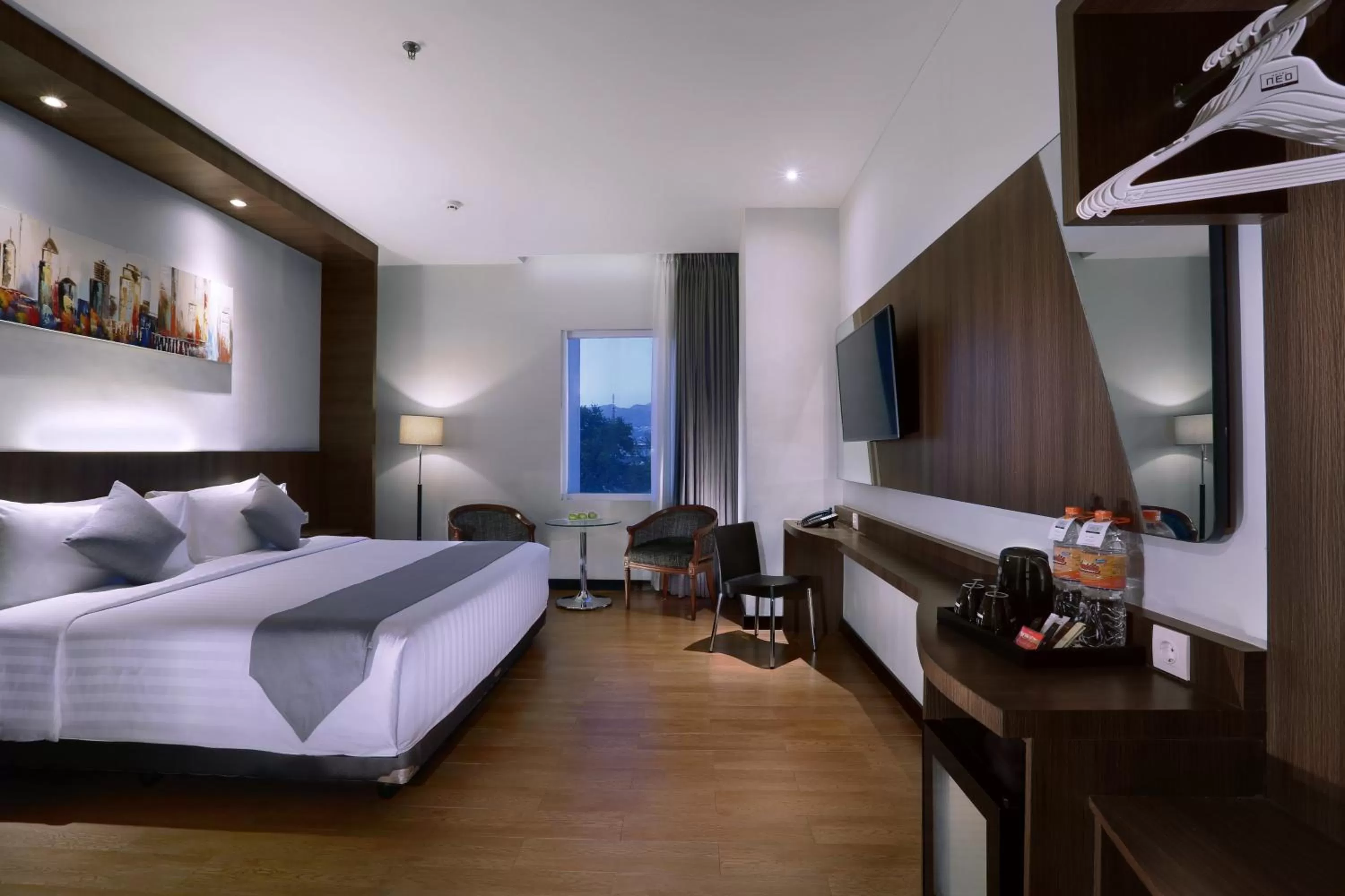Deluxe Double Room in Neo Dipatiukur Bandung by ASTON