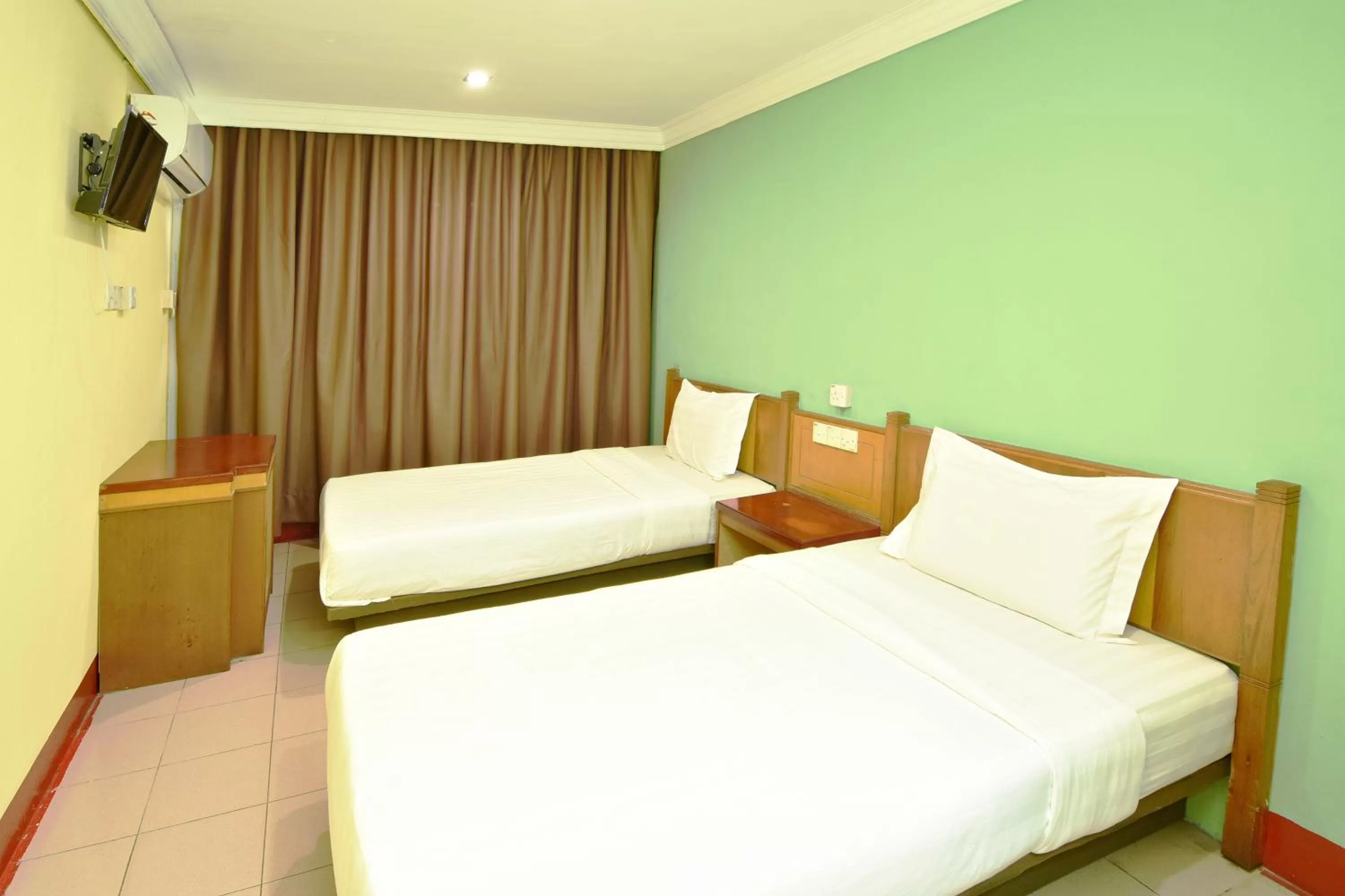 Deluxe Twin Room in Mandarin Inn