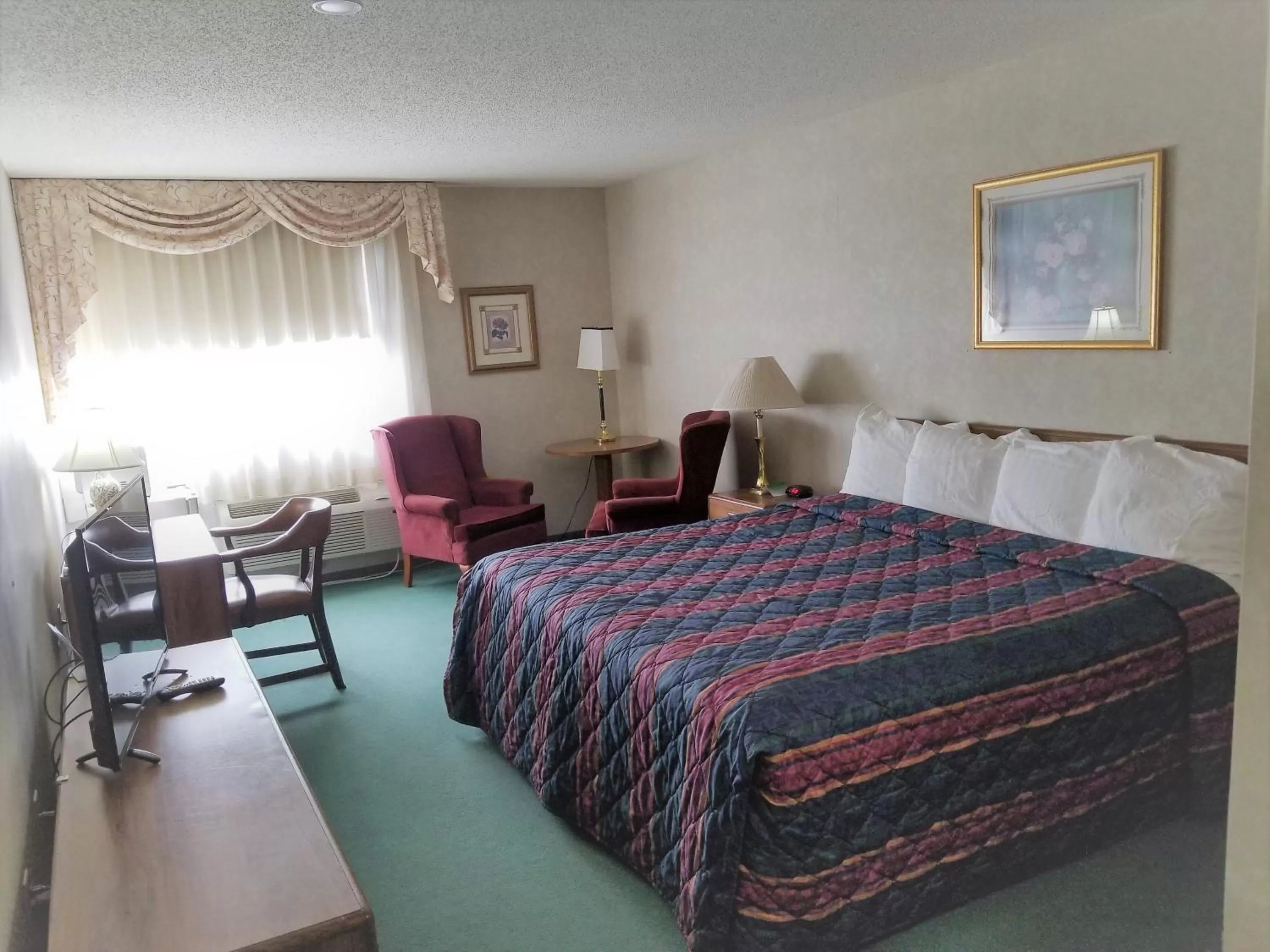 Standard King Room - single occupancy in Abby Inn