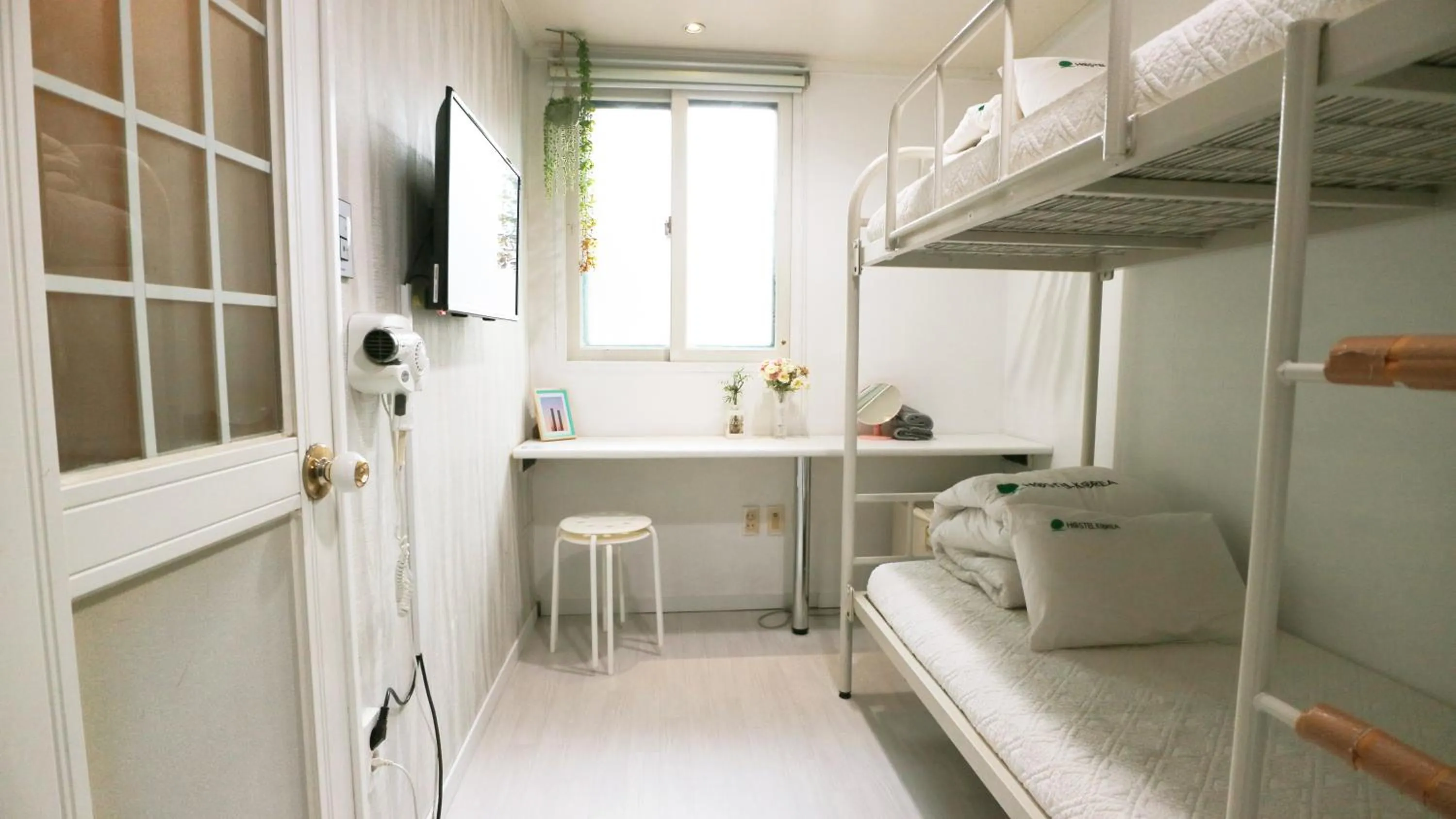 Twin Room in Hostel Korea - Original