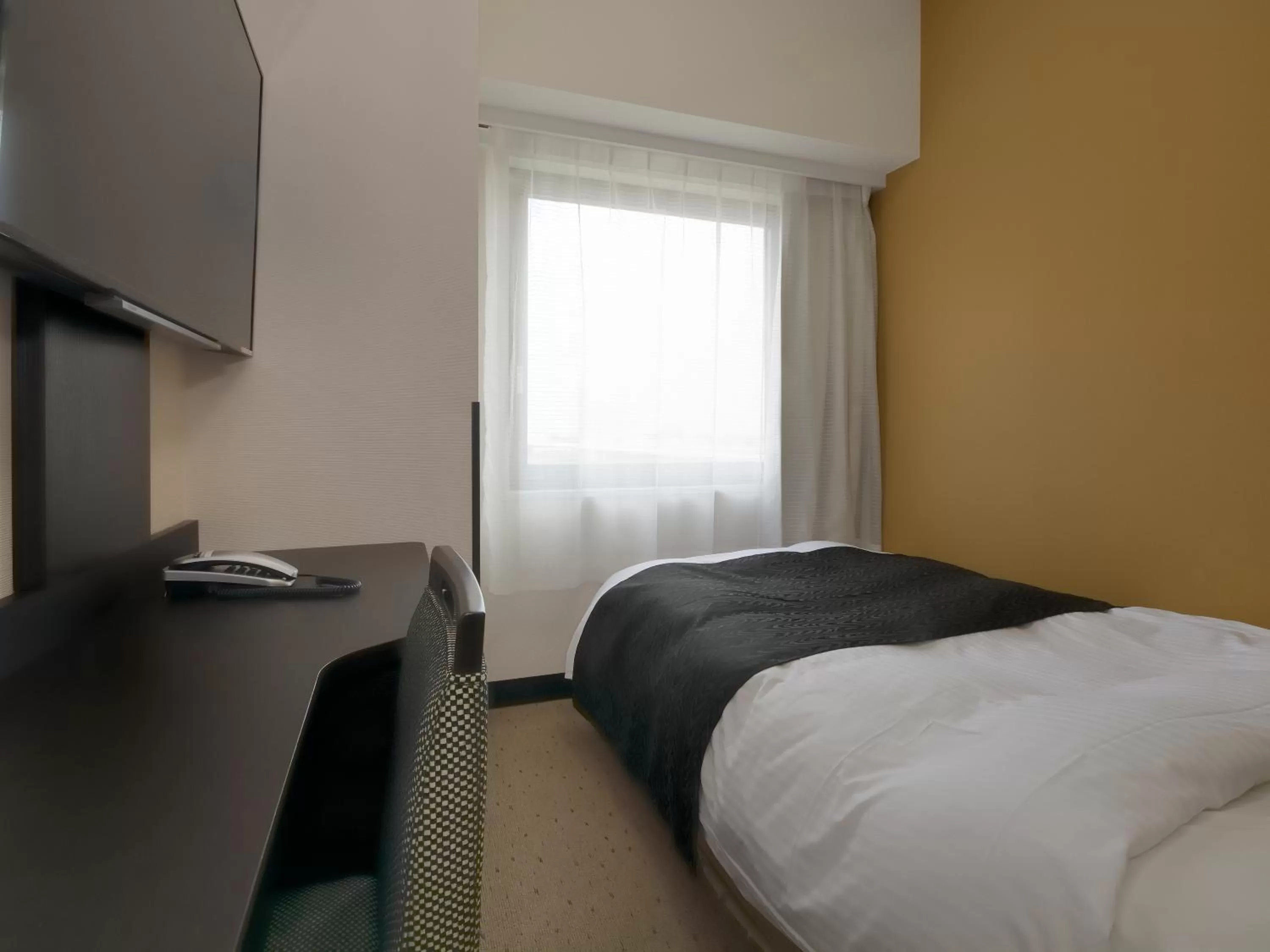 Single Room - Smoking in APA Hotel Gifu Hashima Ekimae