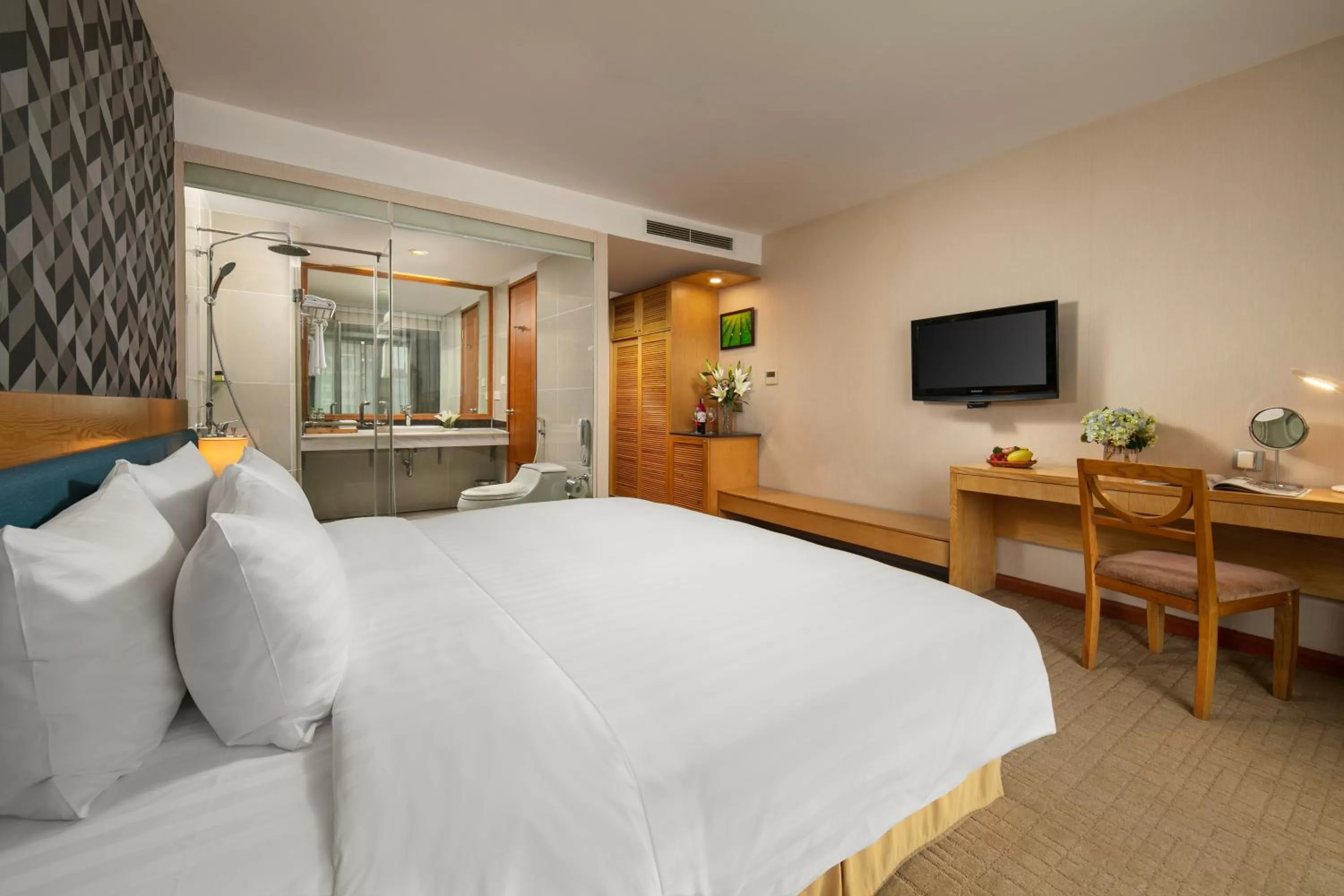 Deluxe Double or Twin Room in La Casa Hanoi Hotel