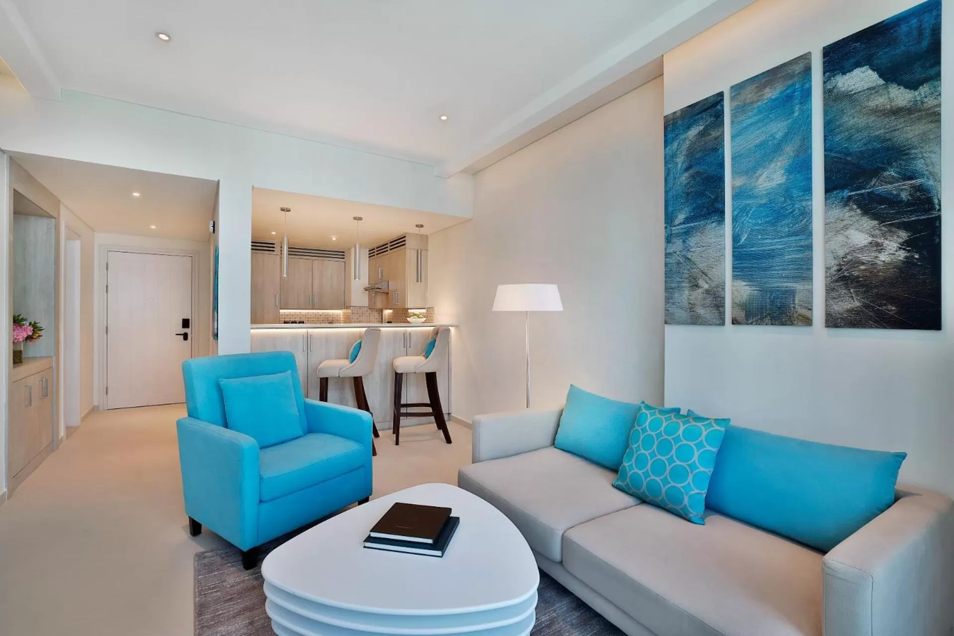 Superior One Bedroom Suite with Balcony, Kitchen, Beach & Rooftop Infinity Pool Access, Kids Club Access  ,Shuttle to Mall Of Emirates in NH Collection Dubai The Palm