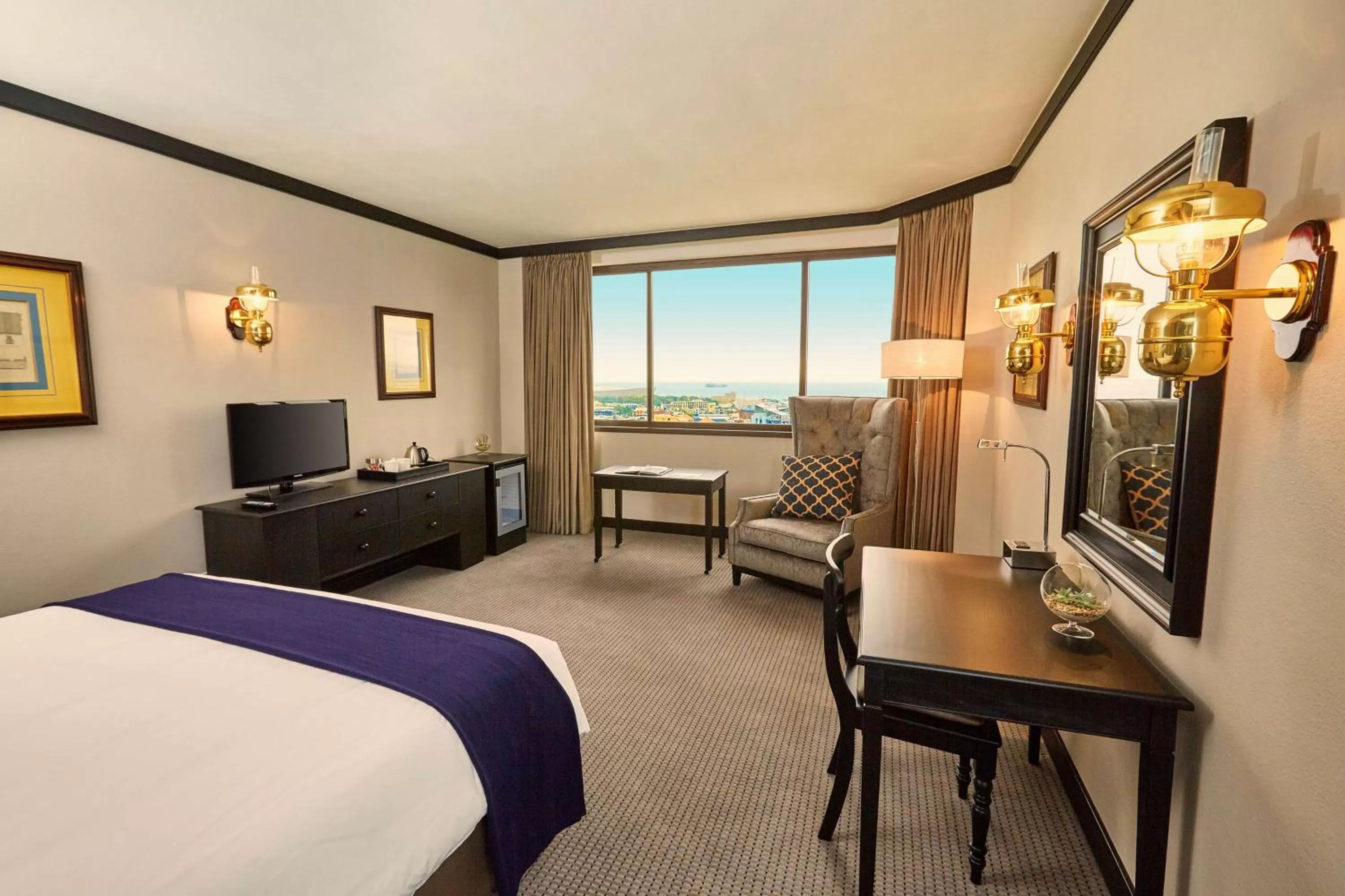 Suite - Non-Smoking in Southern Sun Cape Sun