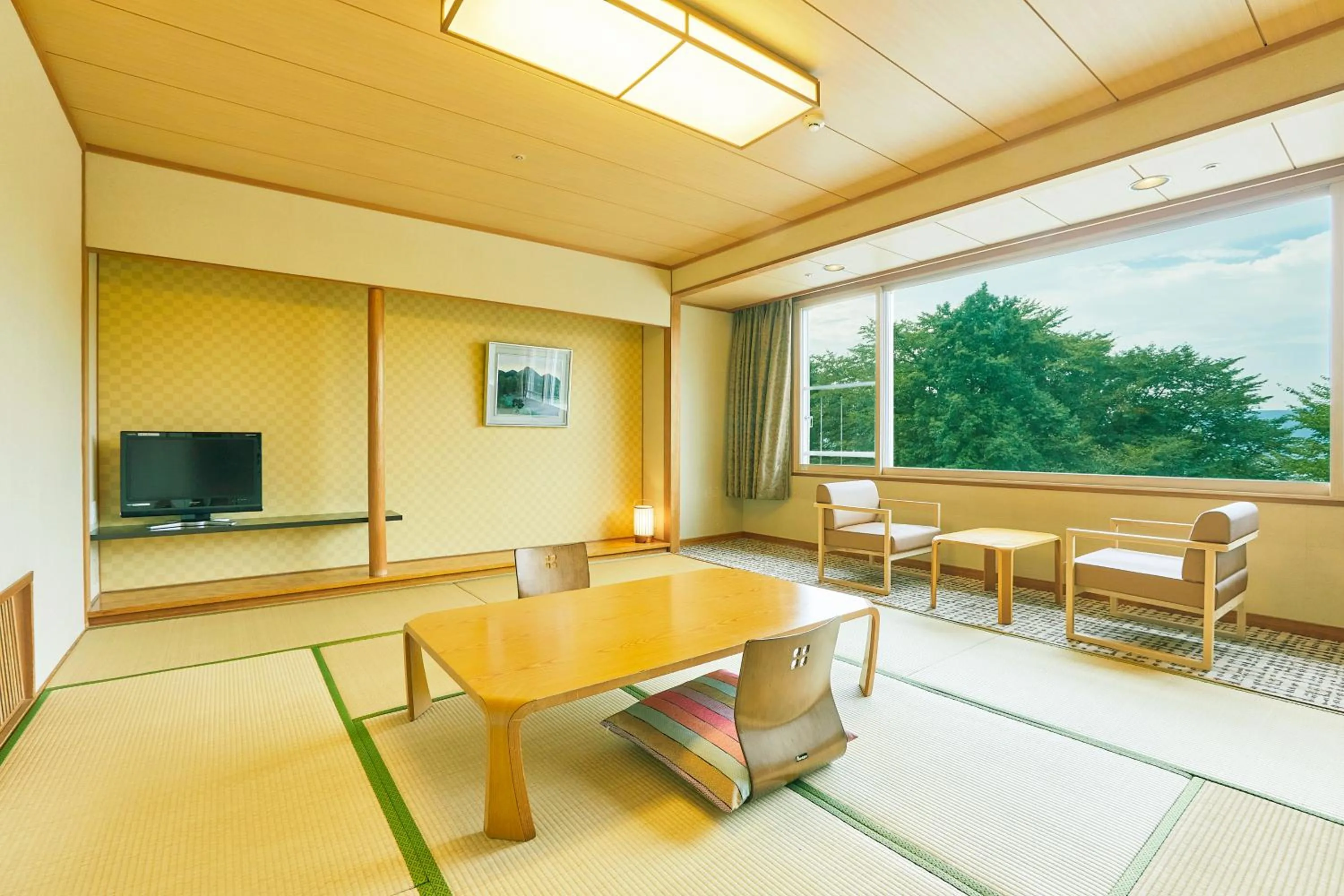 Japanese-style Room with 8 Tatami (MAX 4 Adults) in KAMENOI HOTEL Fukui