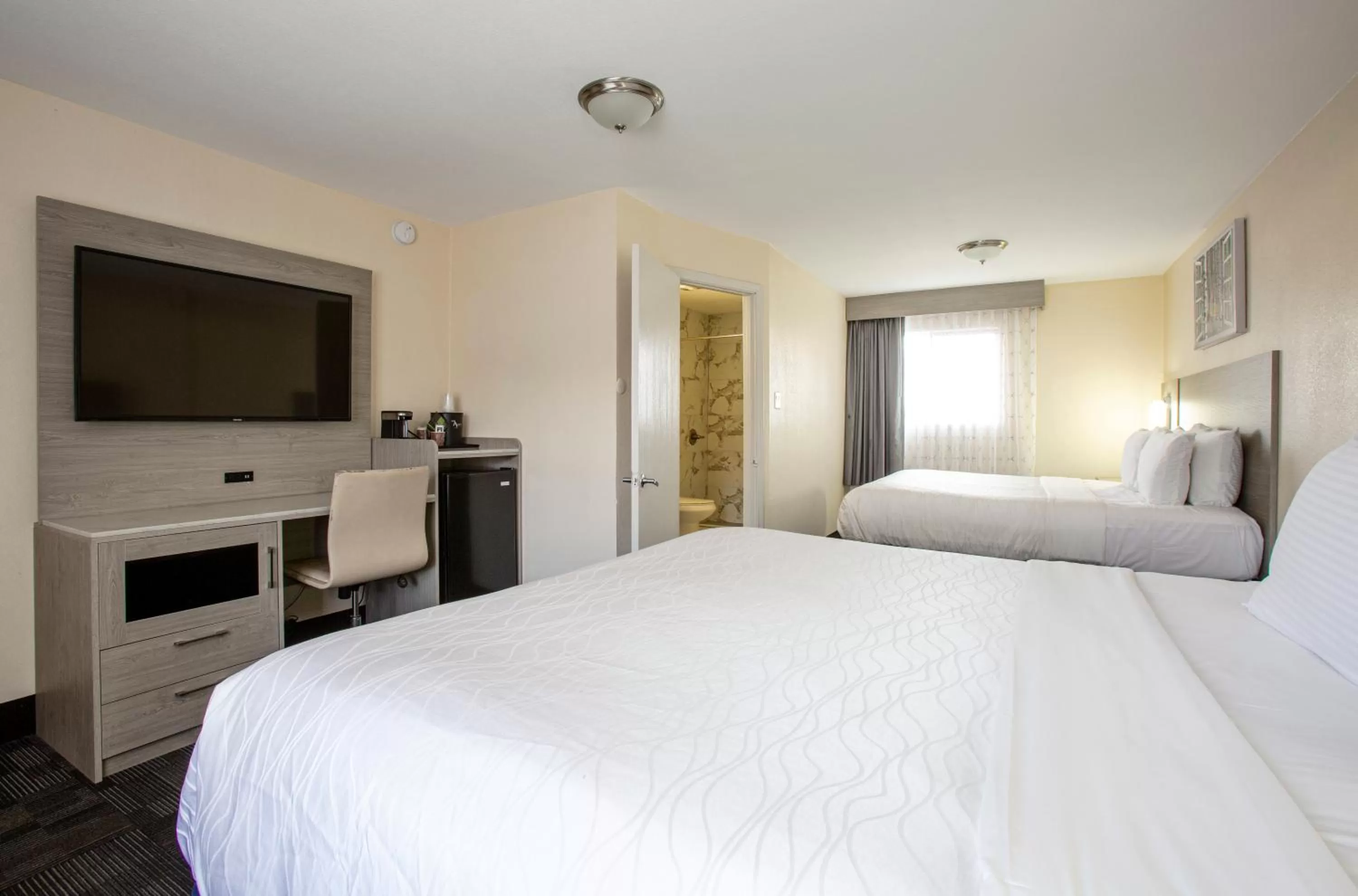 King Room with Two King Beds in Hotel Aspen Flagstaff/ Grand Canyon InnSuites