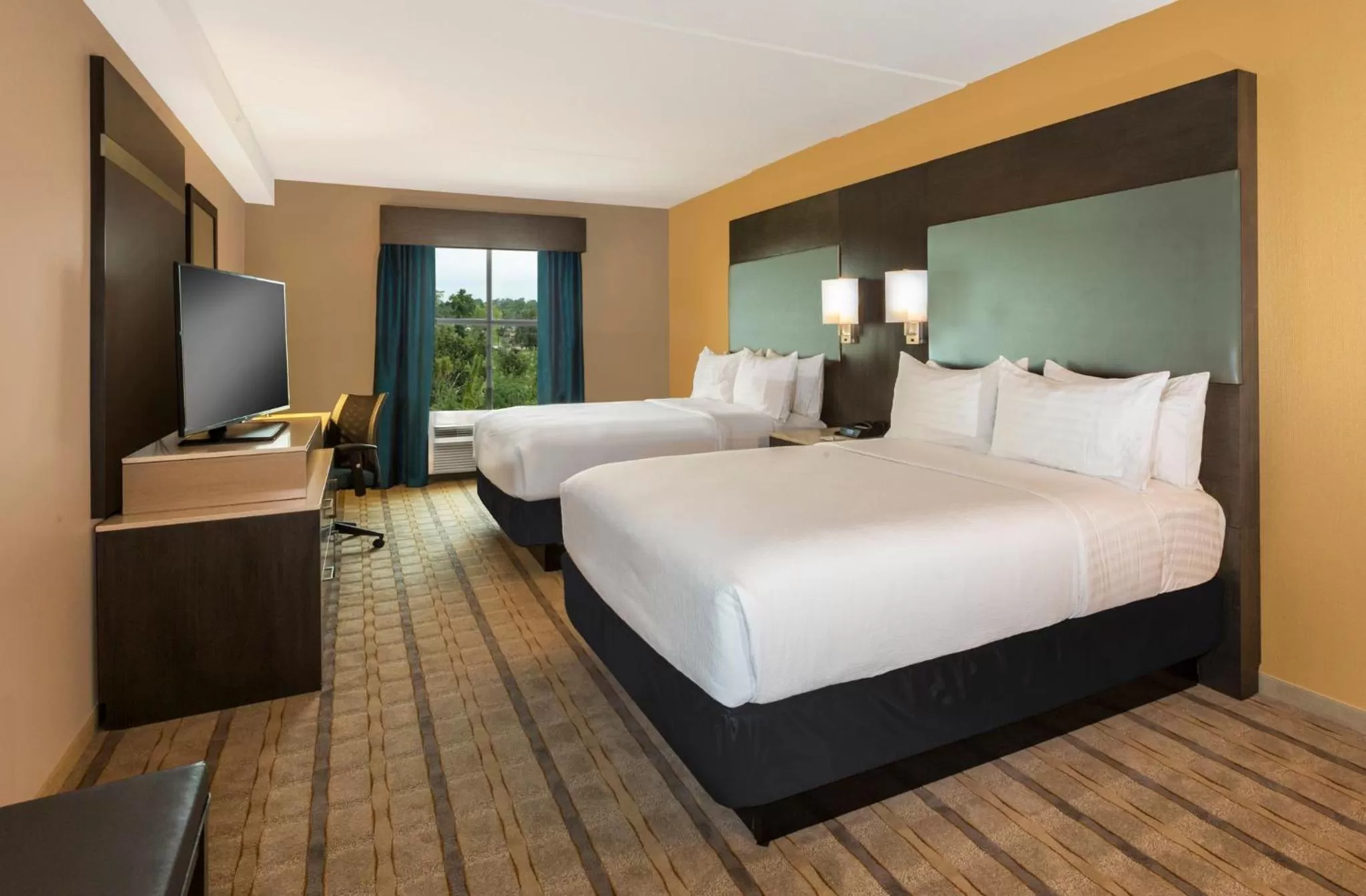 Queen Room with Two Queen Beds - Disability Access with Roll-In Shower in Crowne Plaza Shenandoah - The Woodlands