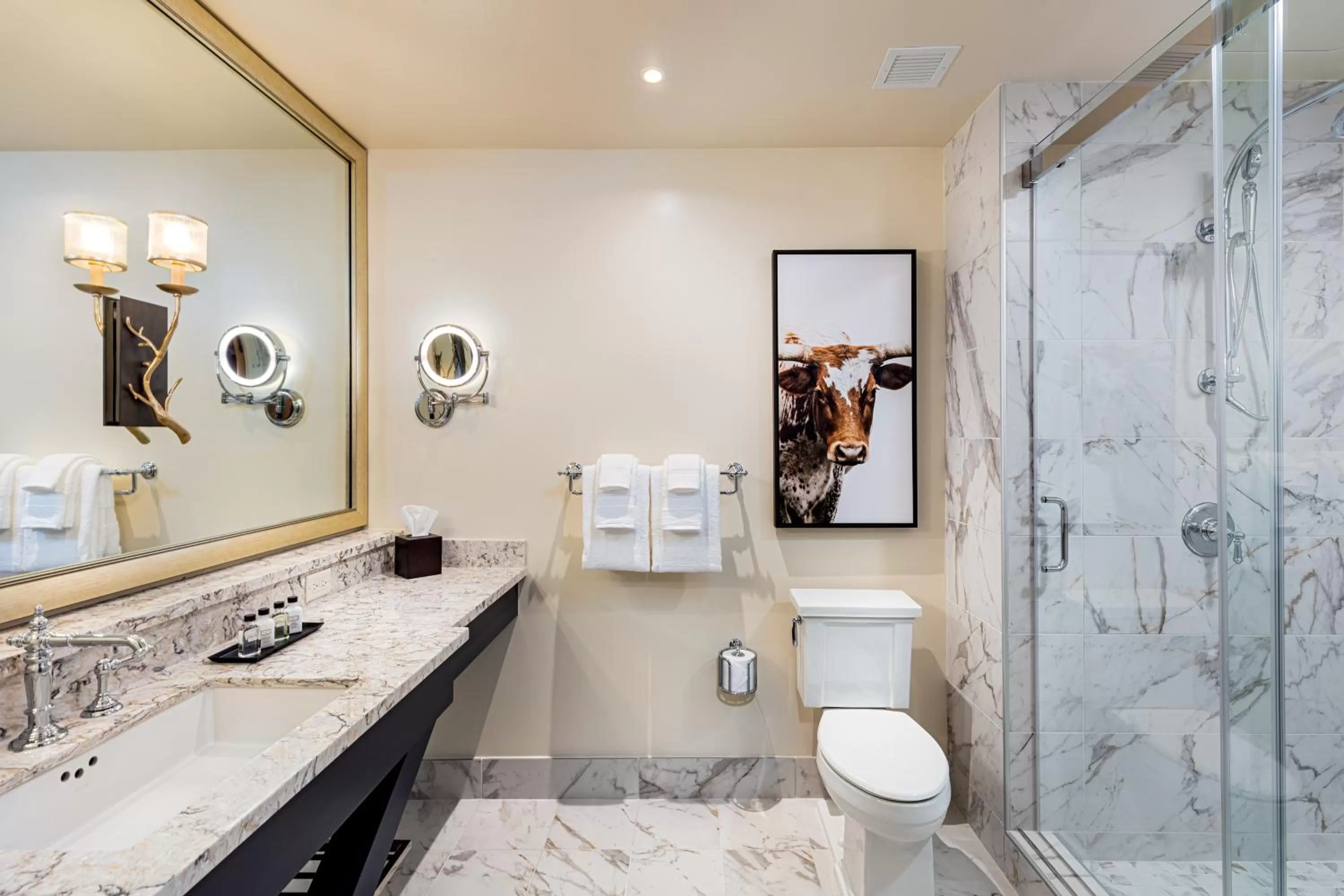 King Room with Pool View in The Brownwood Hotel & Spa