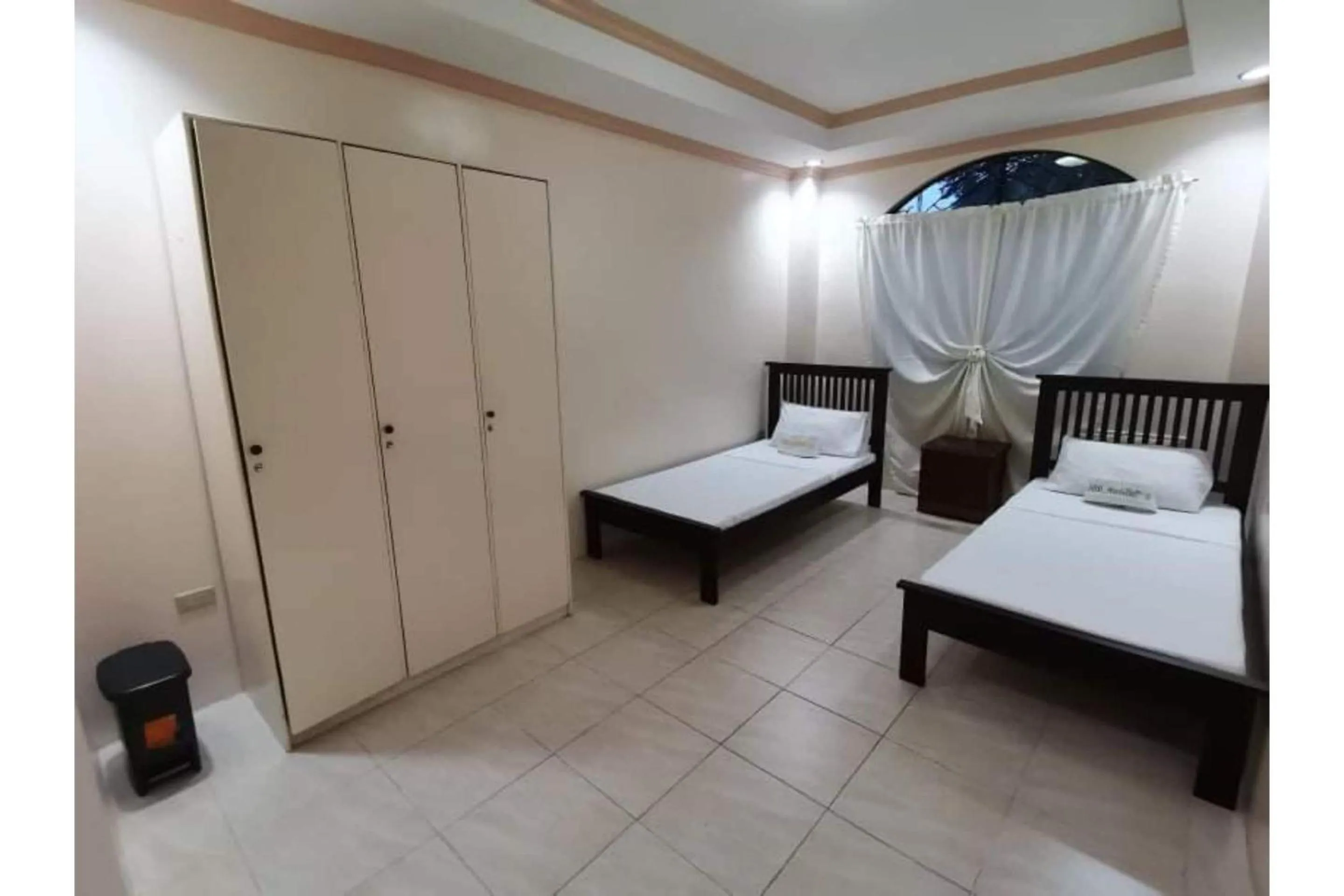 Standard Twin Room in OYO 799 Ddd Habitat Iloilo