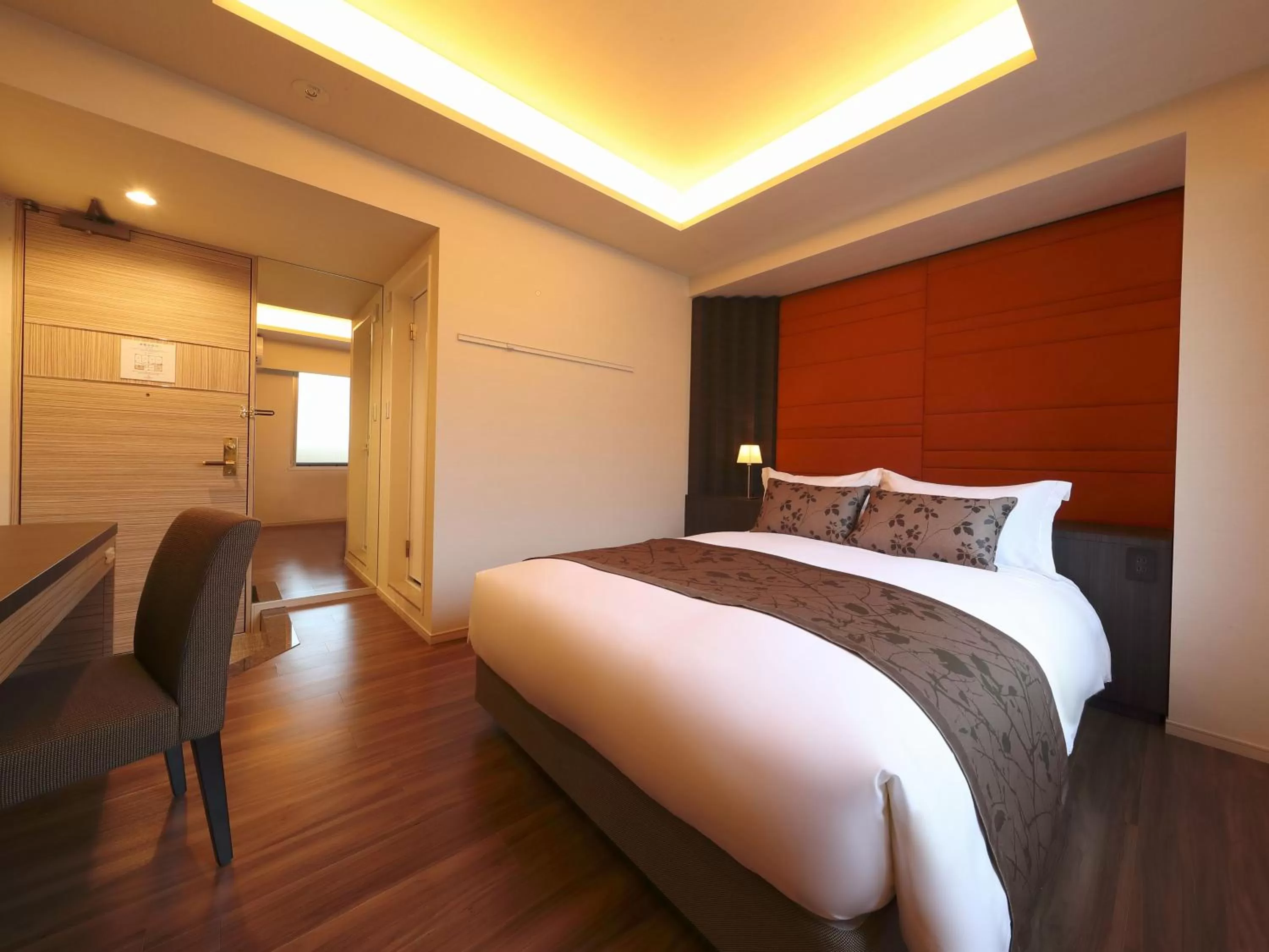 Superior Double Room - Non-Smoking in Hotel Sakura Suite Osaka Juso