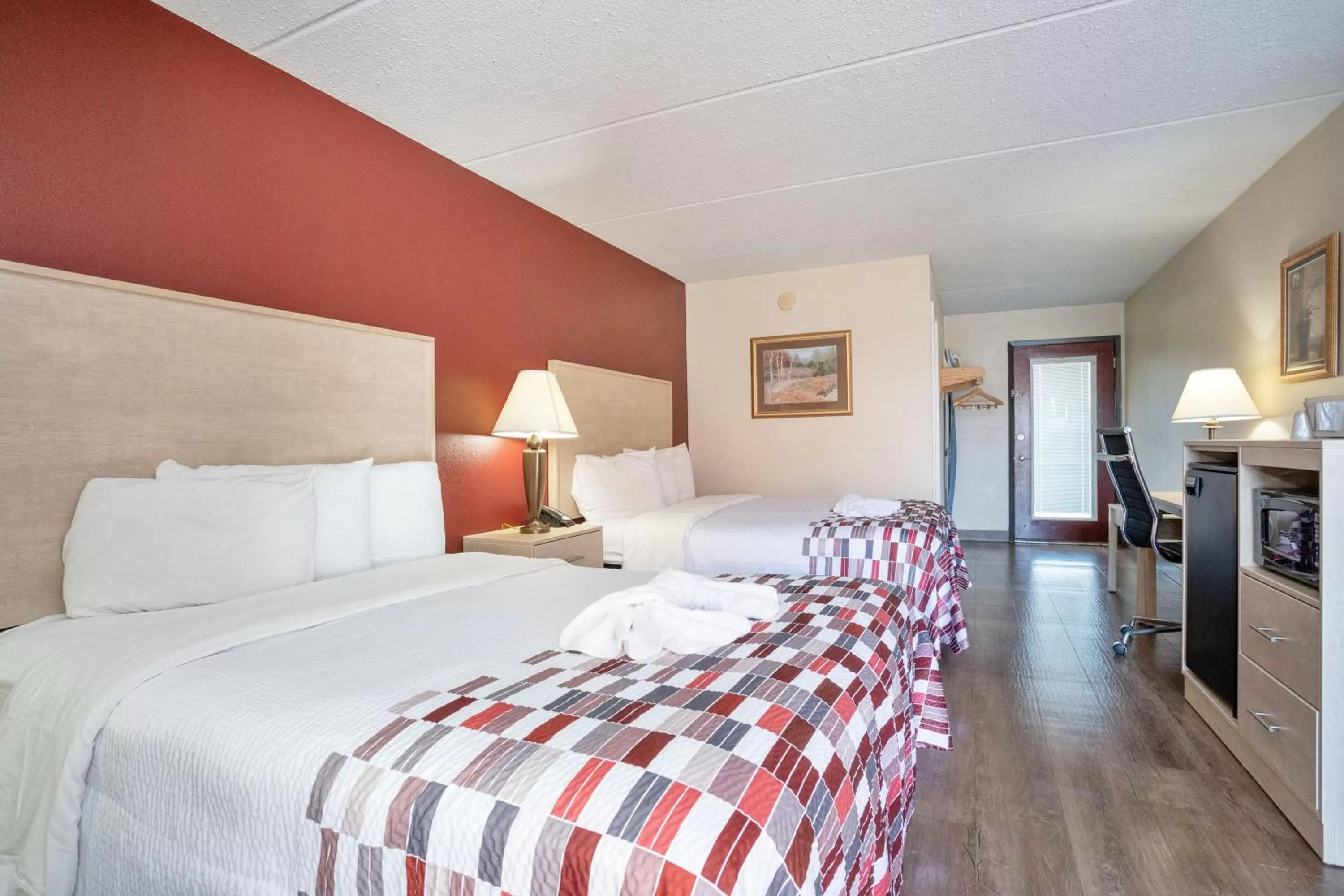 Deluxe Room with Two Queen Beds Non-Smoking  in Red Roof Inn & Suites Pigeon Forge Parkway