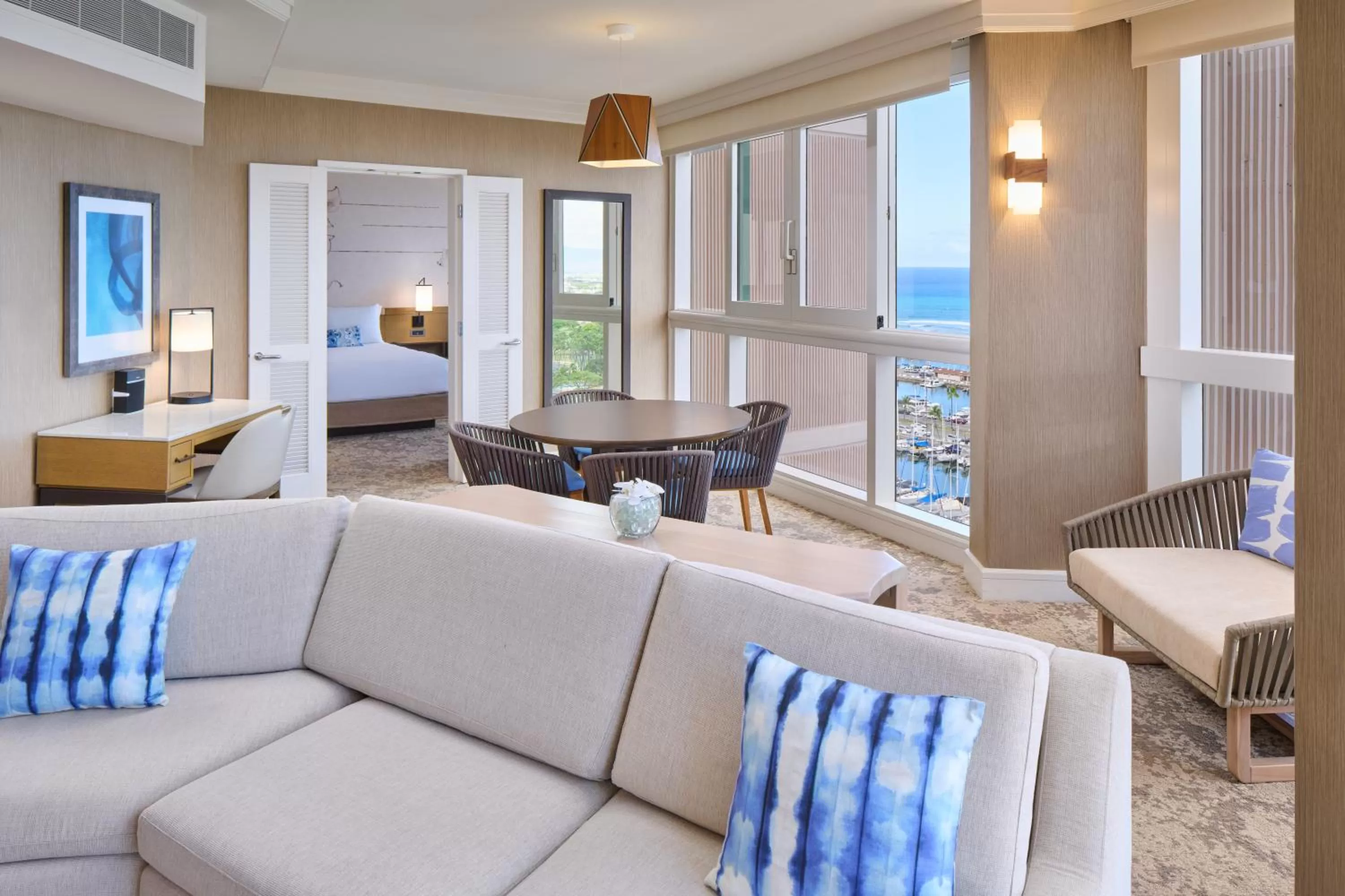 Oceanfront 2 Bedroom Suite - 2 King in Prince Waikiki