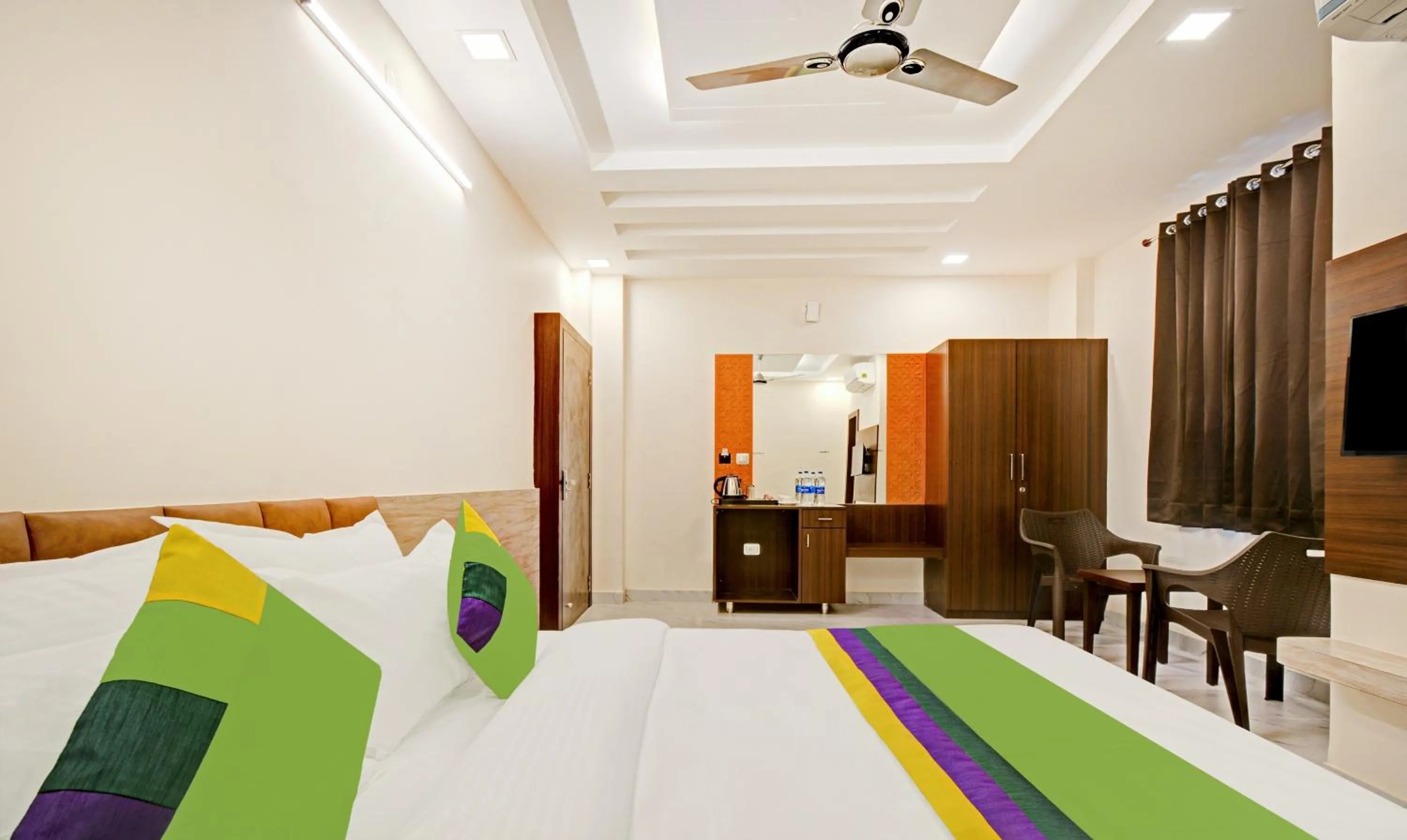 Standard Double Room - single occupancy in Treebo Paras Raj Near City Palace