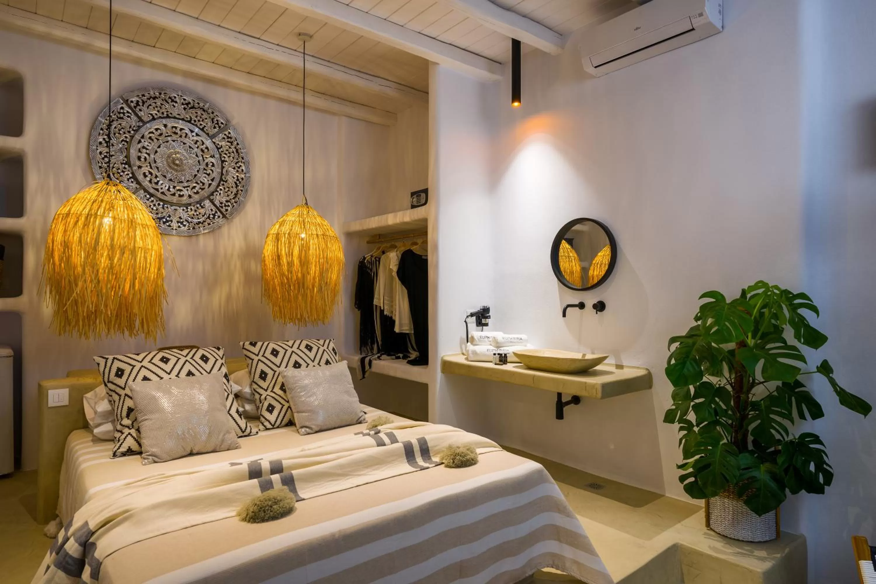 Deluxe Suite in Euphoria Chora Naxos