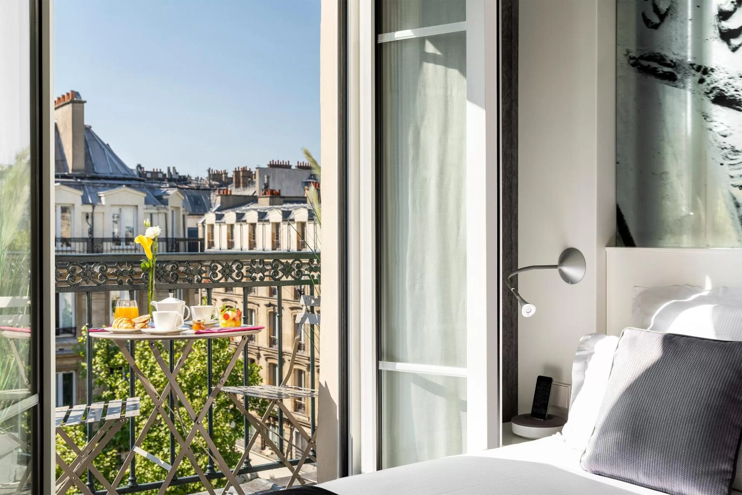 Executive Double Room with Balcony in Hotel Marais Grands Boulevards