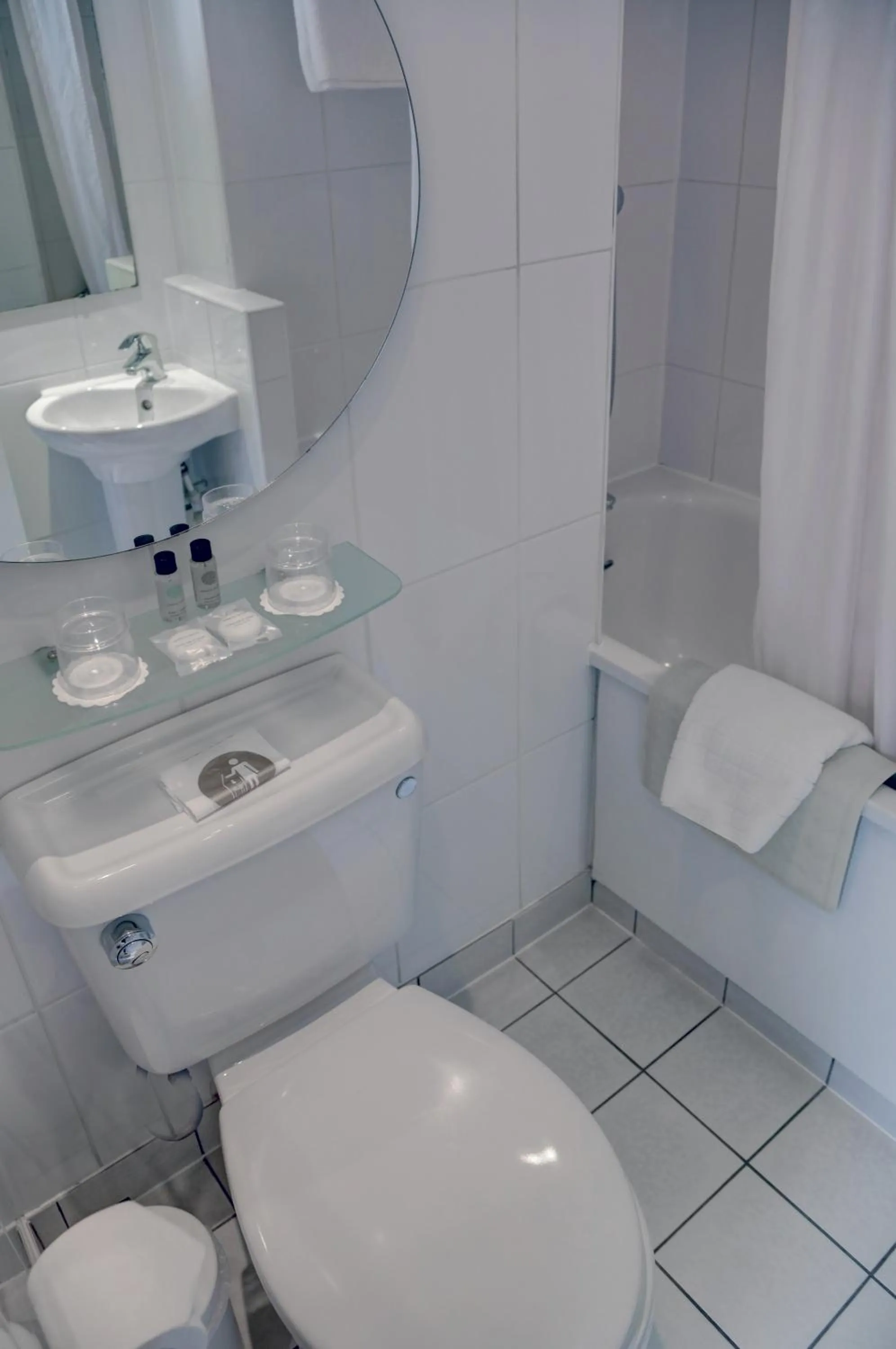 Standard Single Room in Corus Hyde Park Hotel