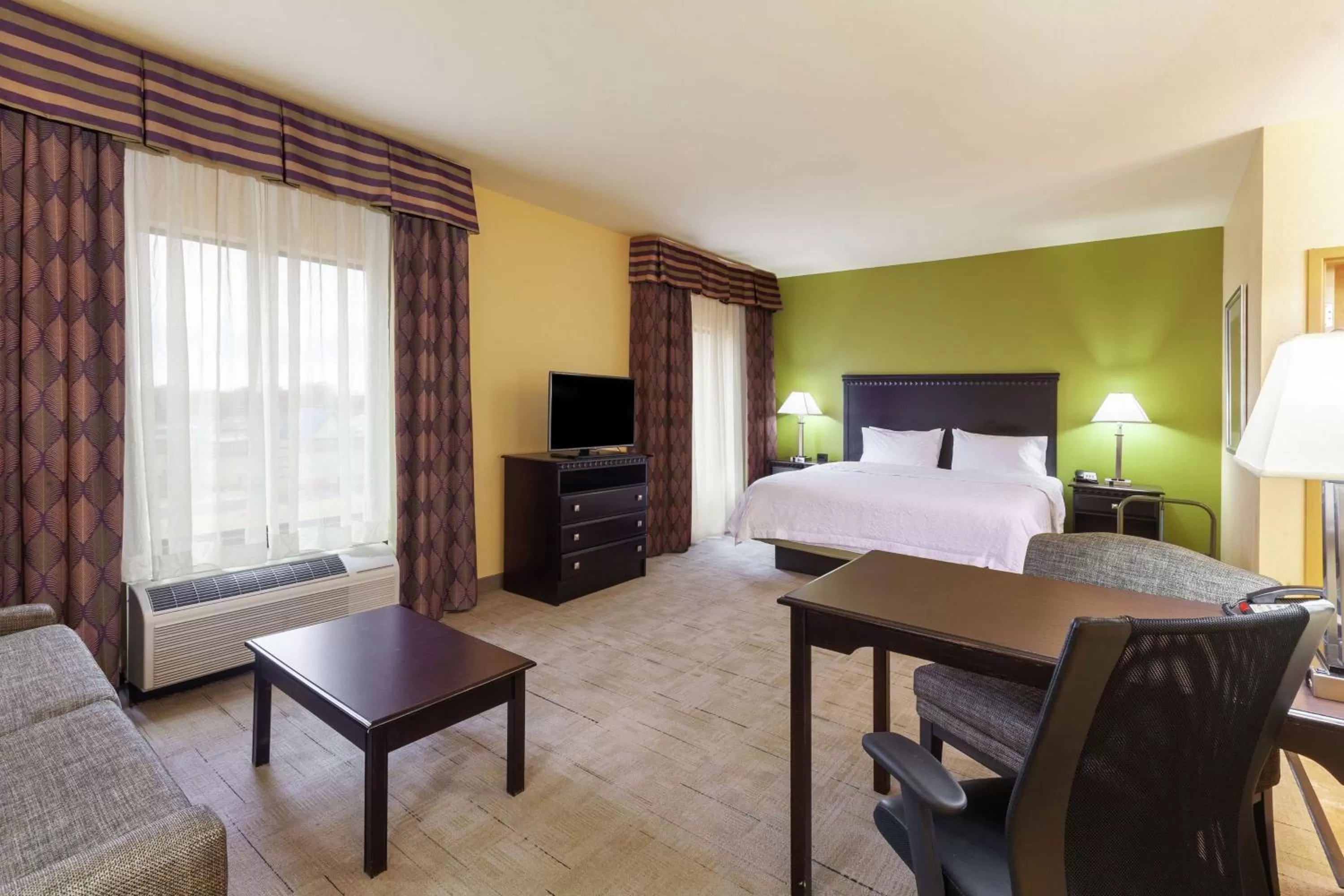 King Studio Suite with Sofa Bed - Non-Smoking in Hampton Inn & Suites Owasso