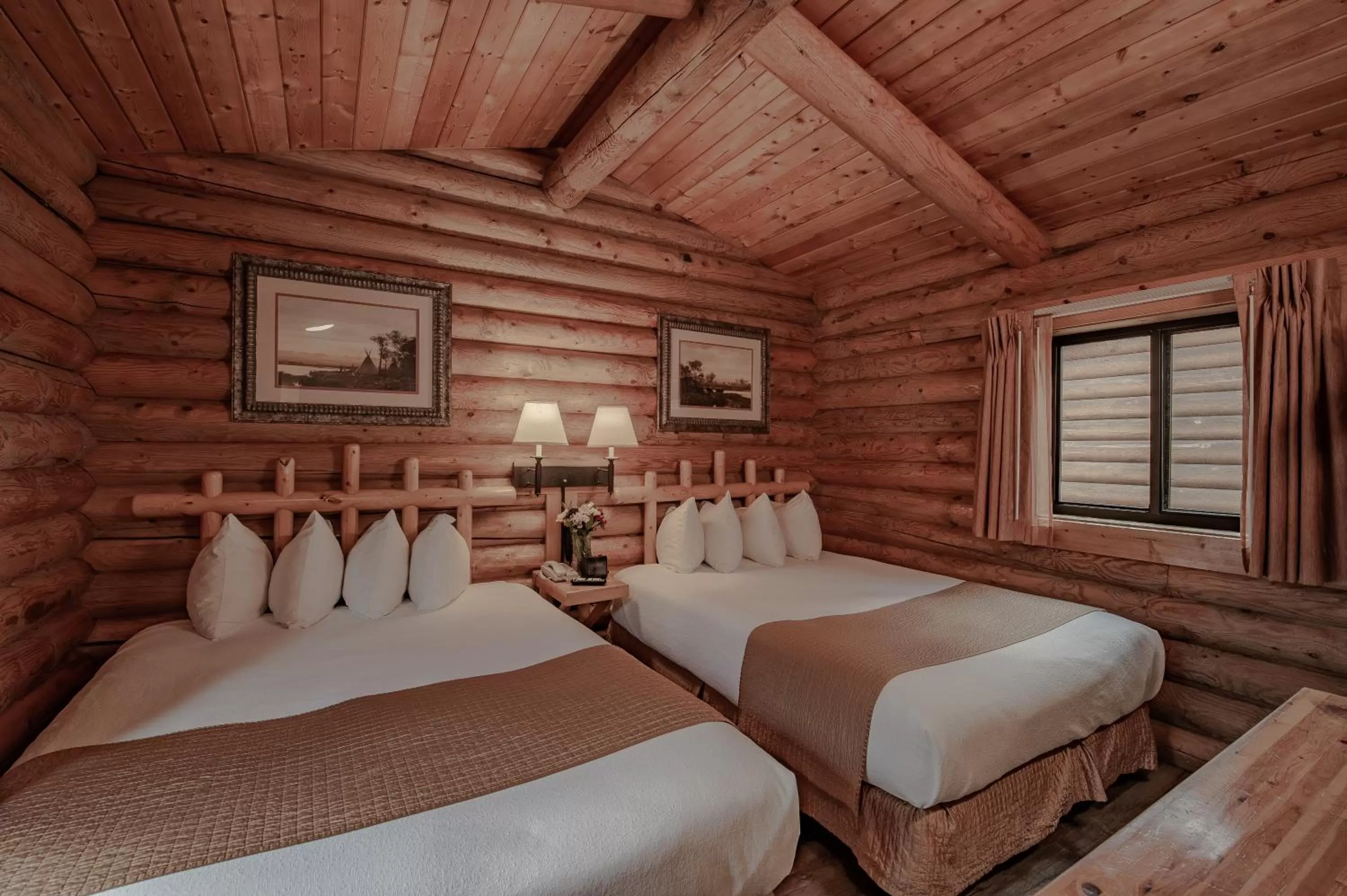 Double Queen Deluxe Cabin in Cowboy Village Resort