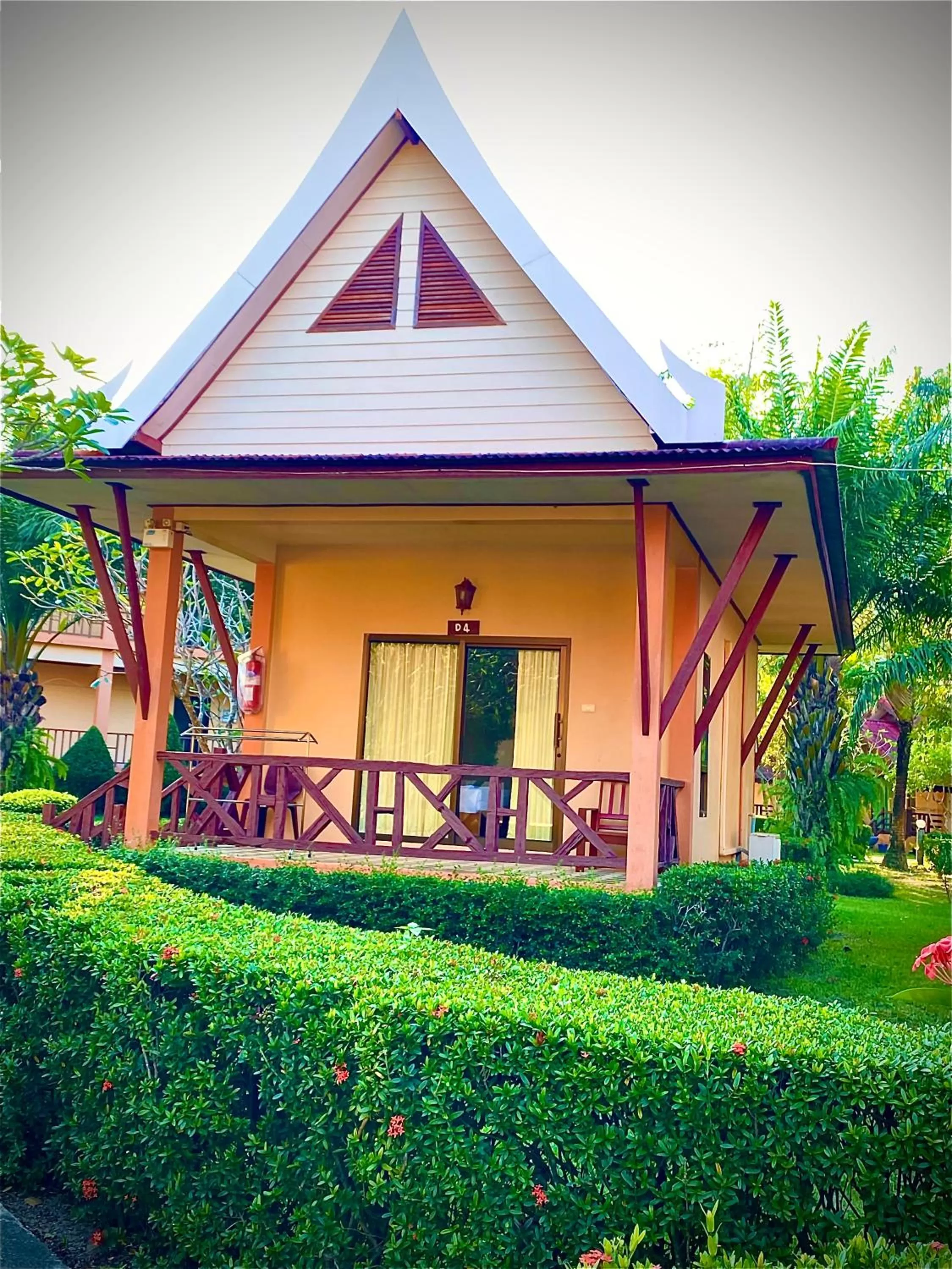 Family Bungalow with Garden View in Kaibae Hut Resort