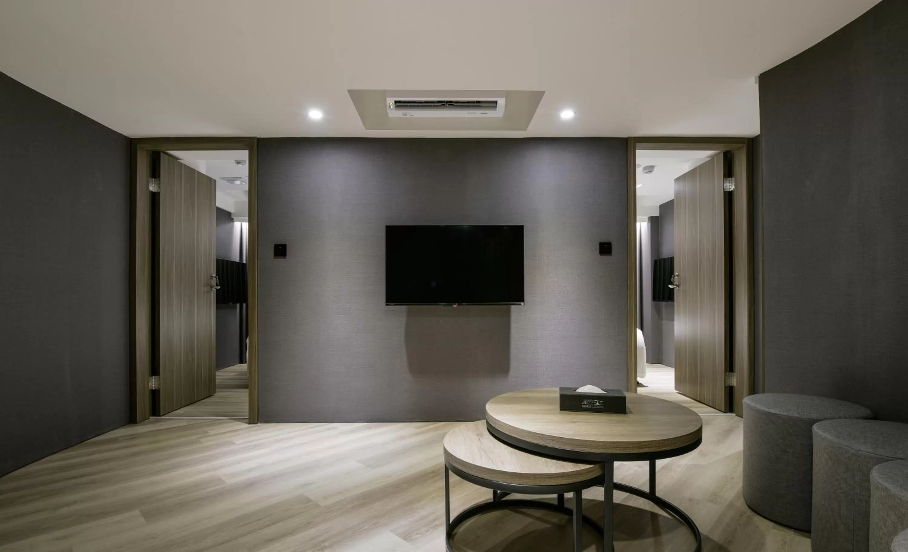 Two-Bedroom Suite in Autumn Willow Hotel