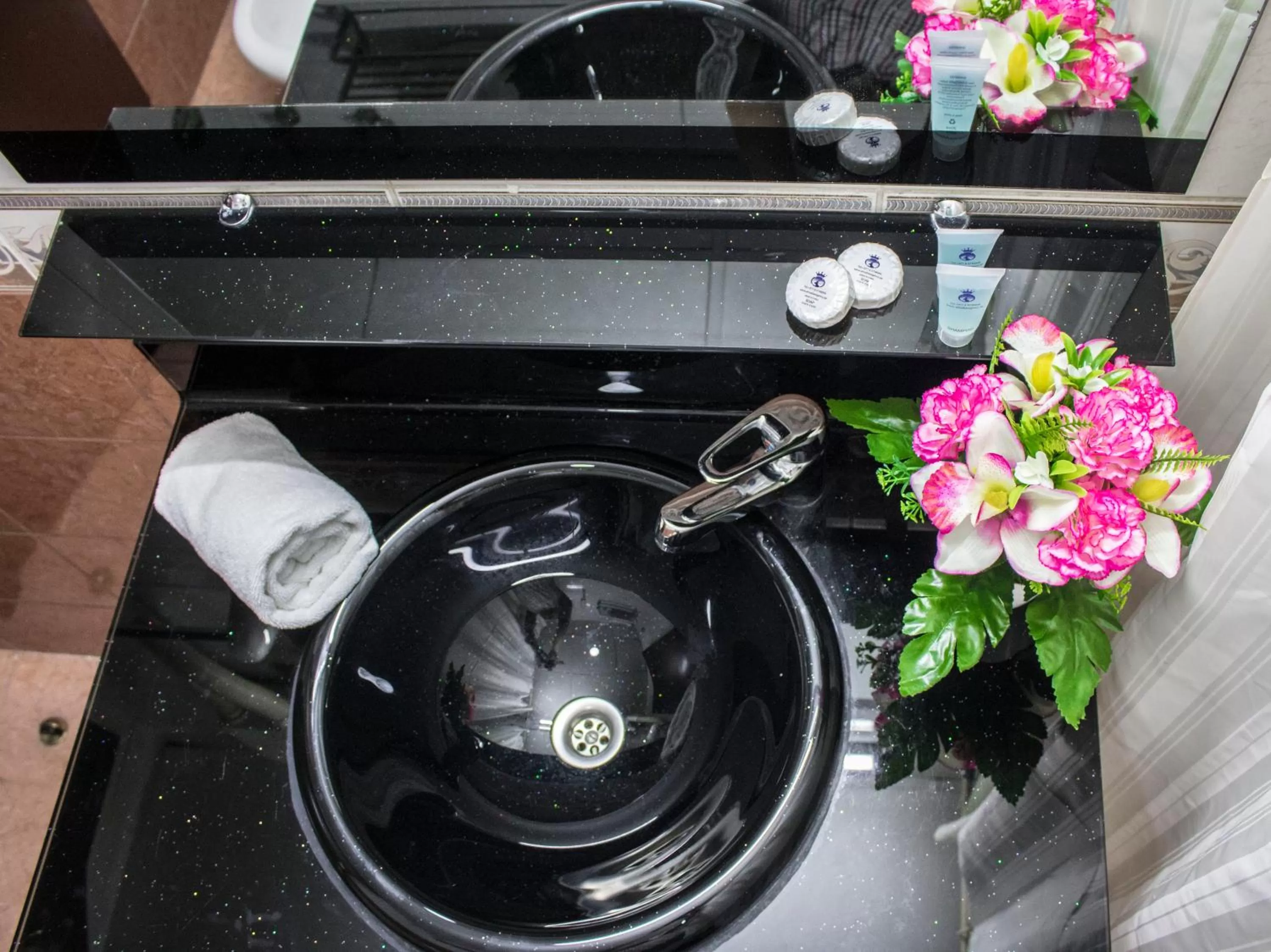 Two-Bedroom Apartment in Al Maha Regency Hotel Suites - Managed by Aoudi Consultants