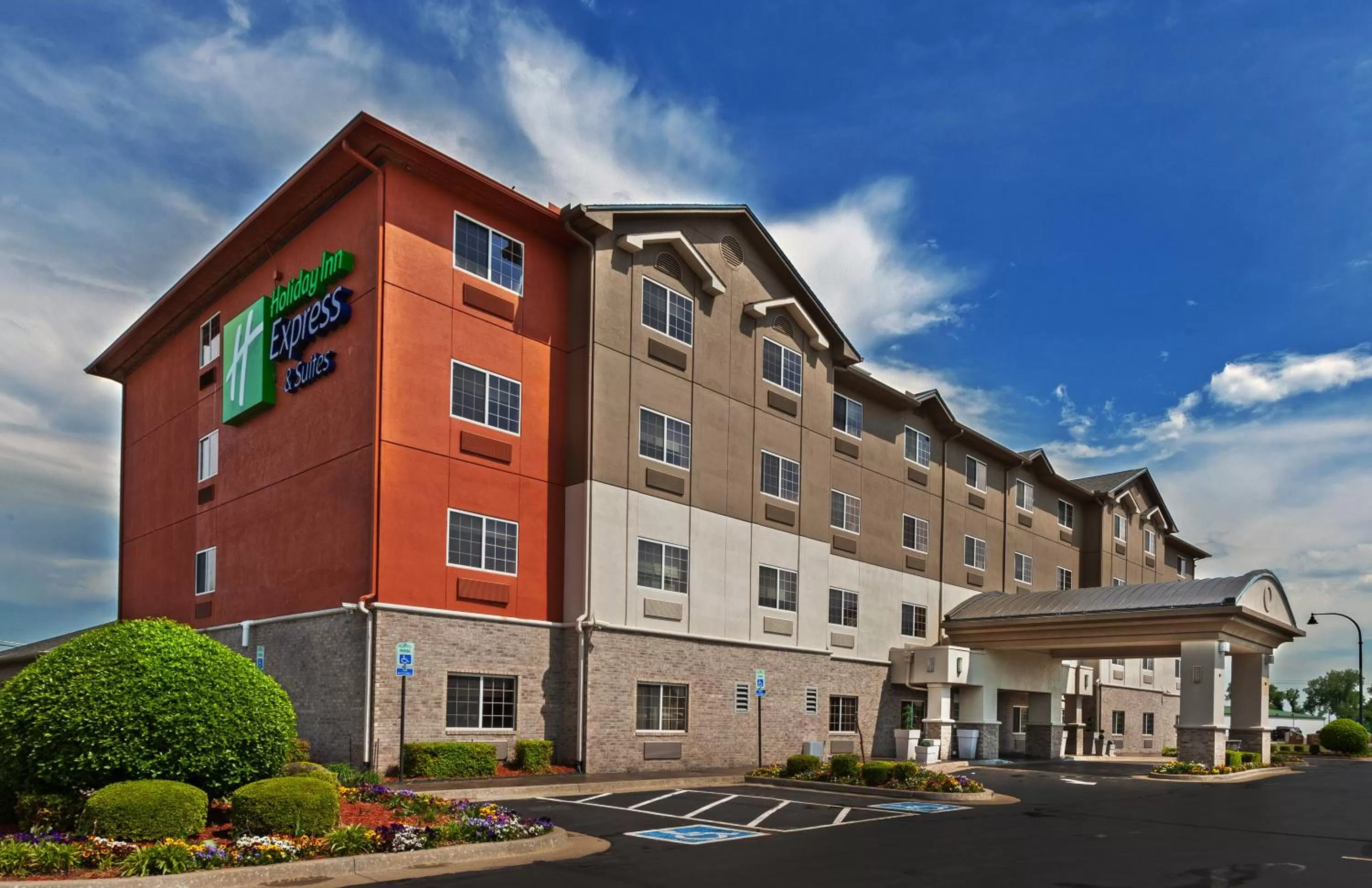 Holiday Inn Express Hotel and Suites Jenks by IHG
