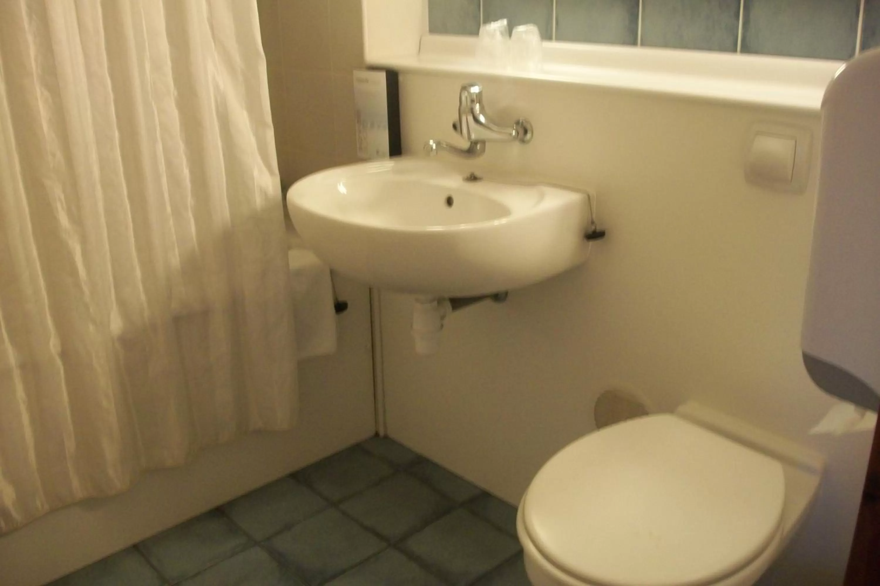 Triple Room (1 Double Bed + 1 Single Bed) - single occupancy in Kyriad Tarbes Bastillac