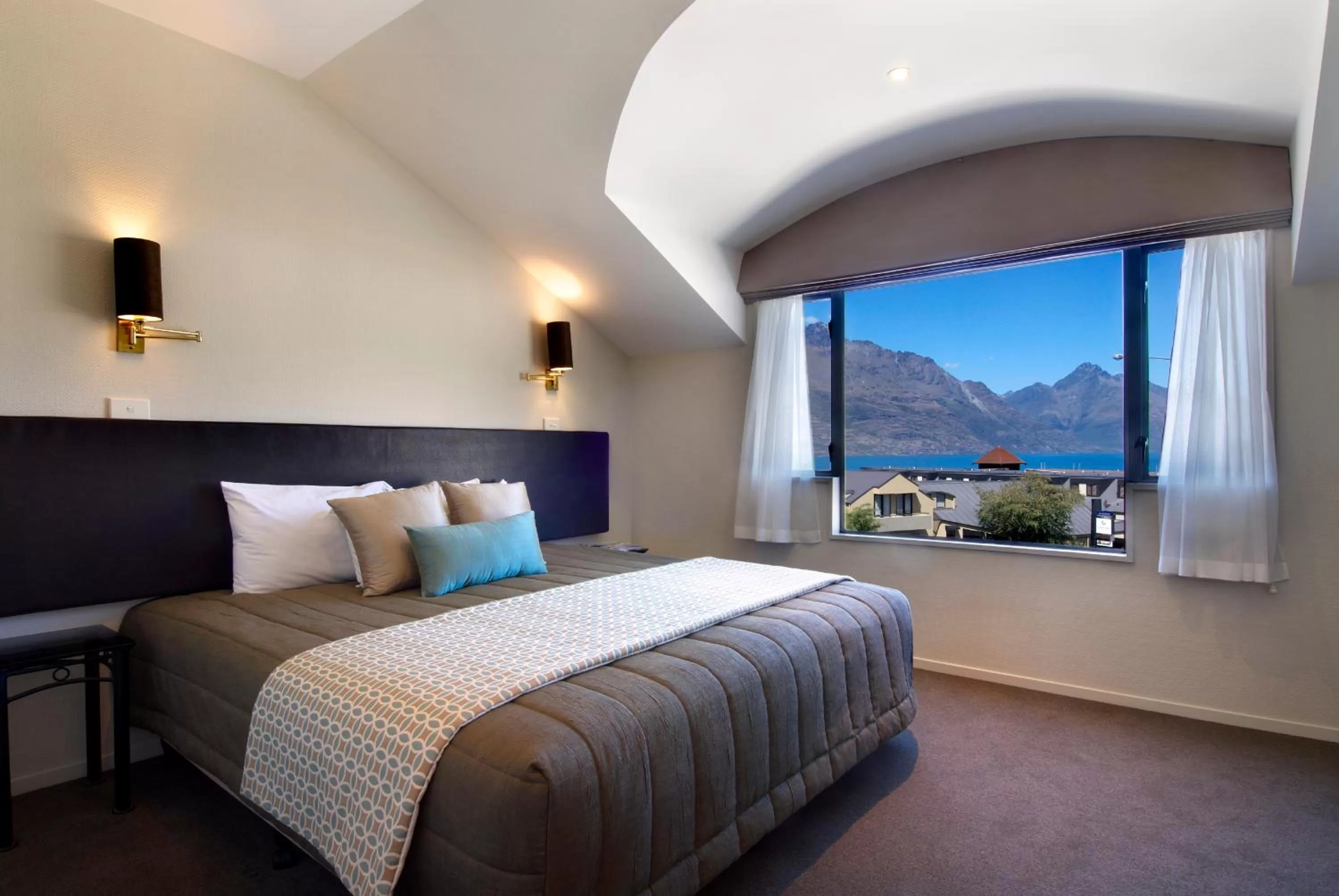 One-Bedroom Apartment in Hurley's of Queenstown