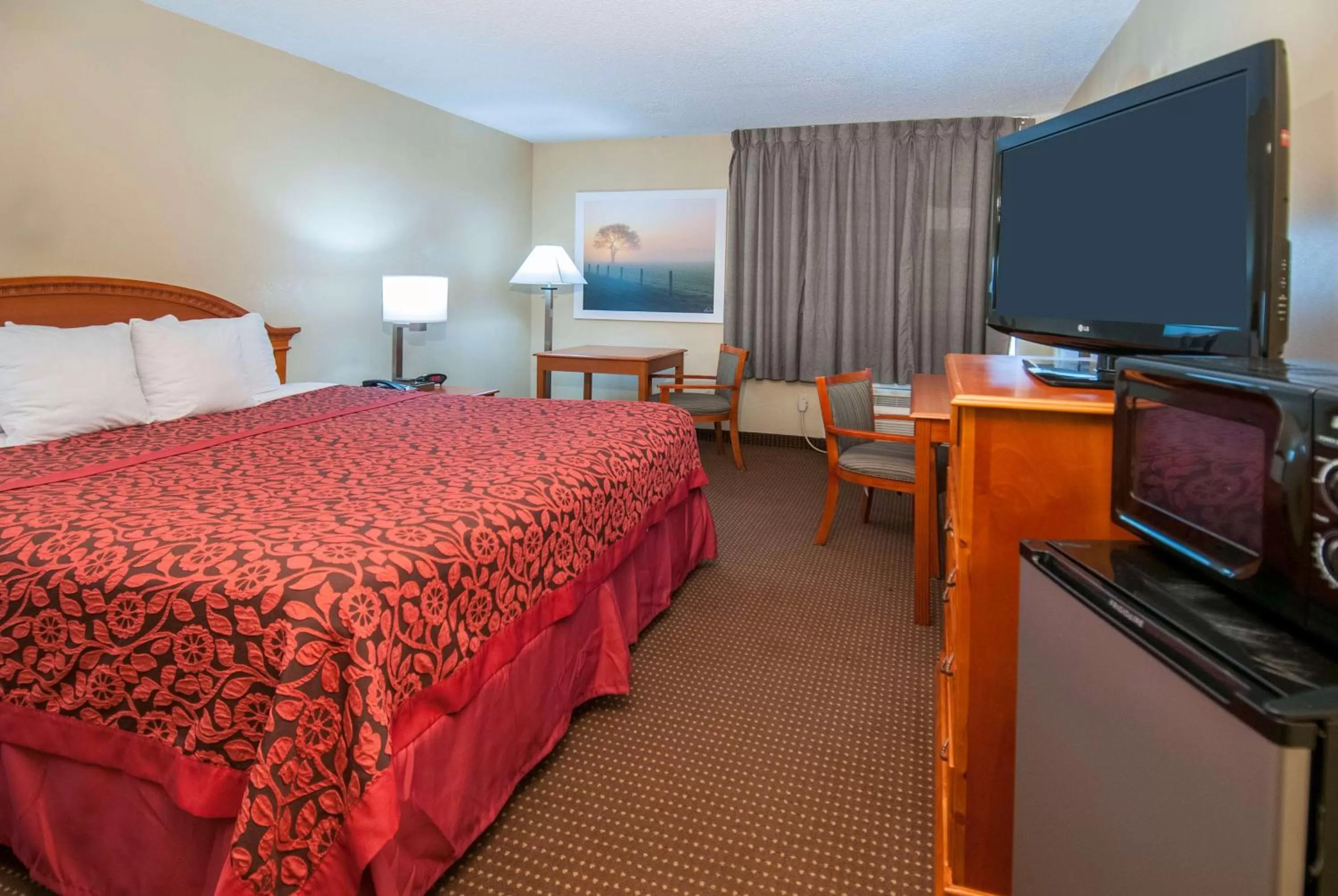 King Room - Disability Access/Non-Smoking in Days Inn by Wyndham Pauls Valley