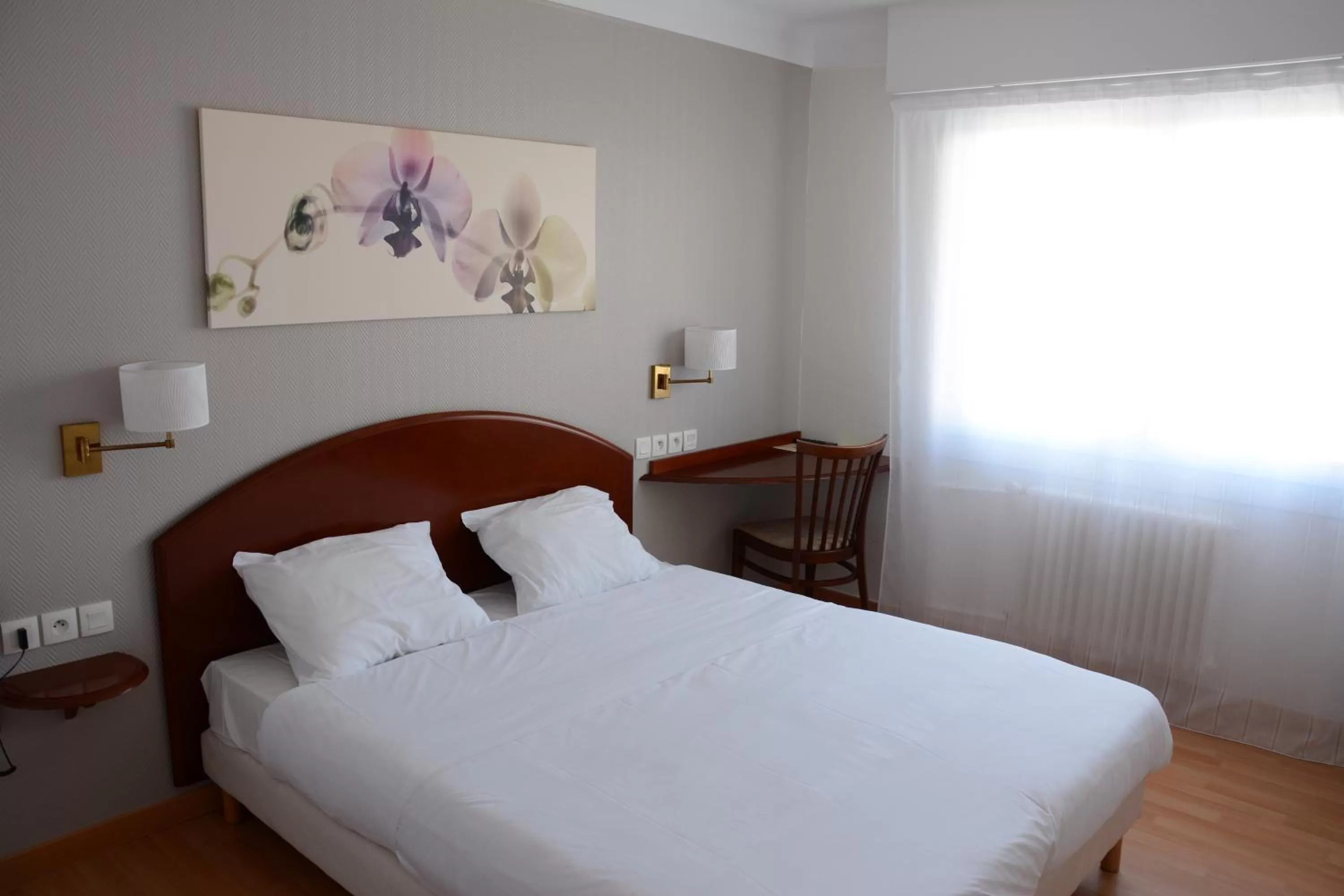 Double Room in Logis Le Petit Trianon