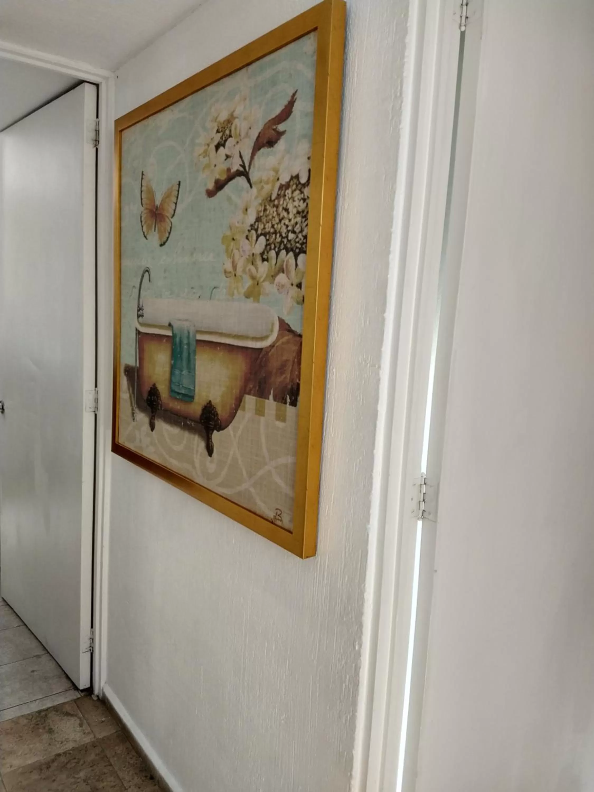 Double Room with Private Bathroom - single occupancy in Residence Las Trojes Cdmx